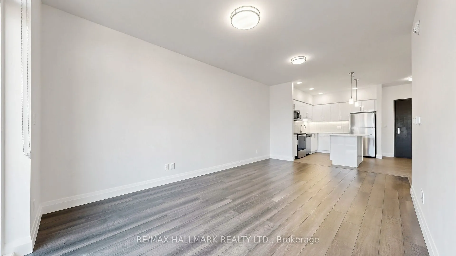 399 Queen Street S #414