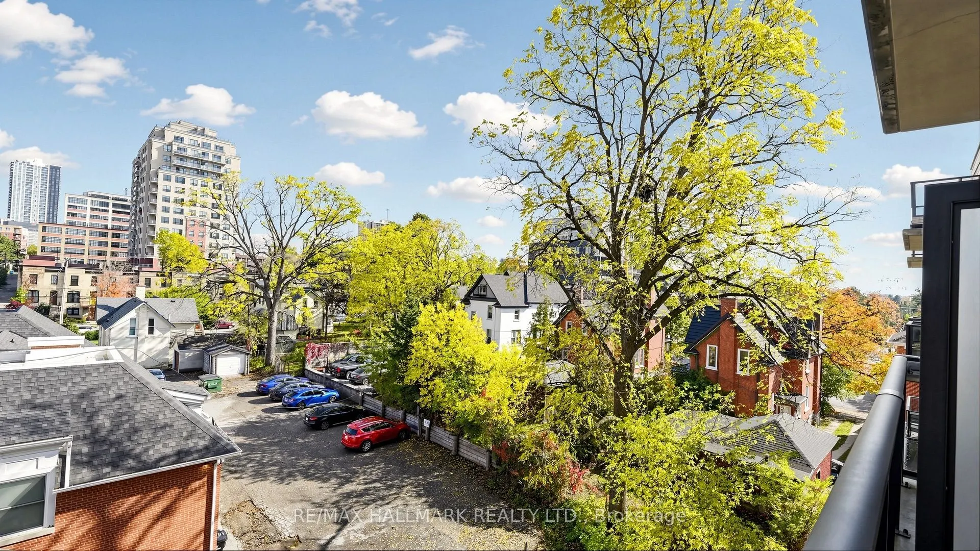 399 Queen Street S #414