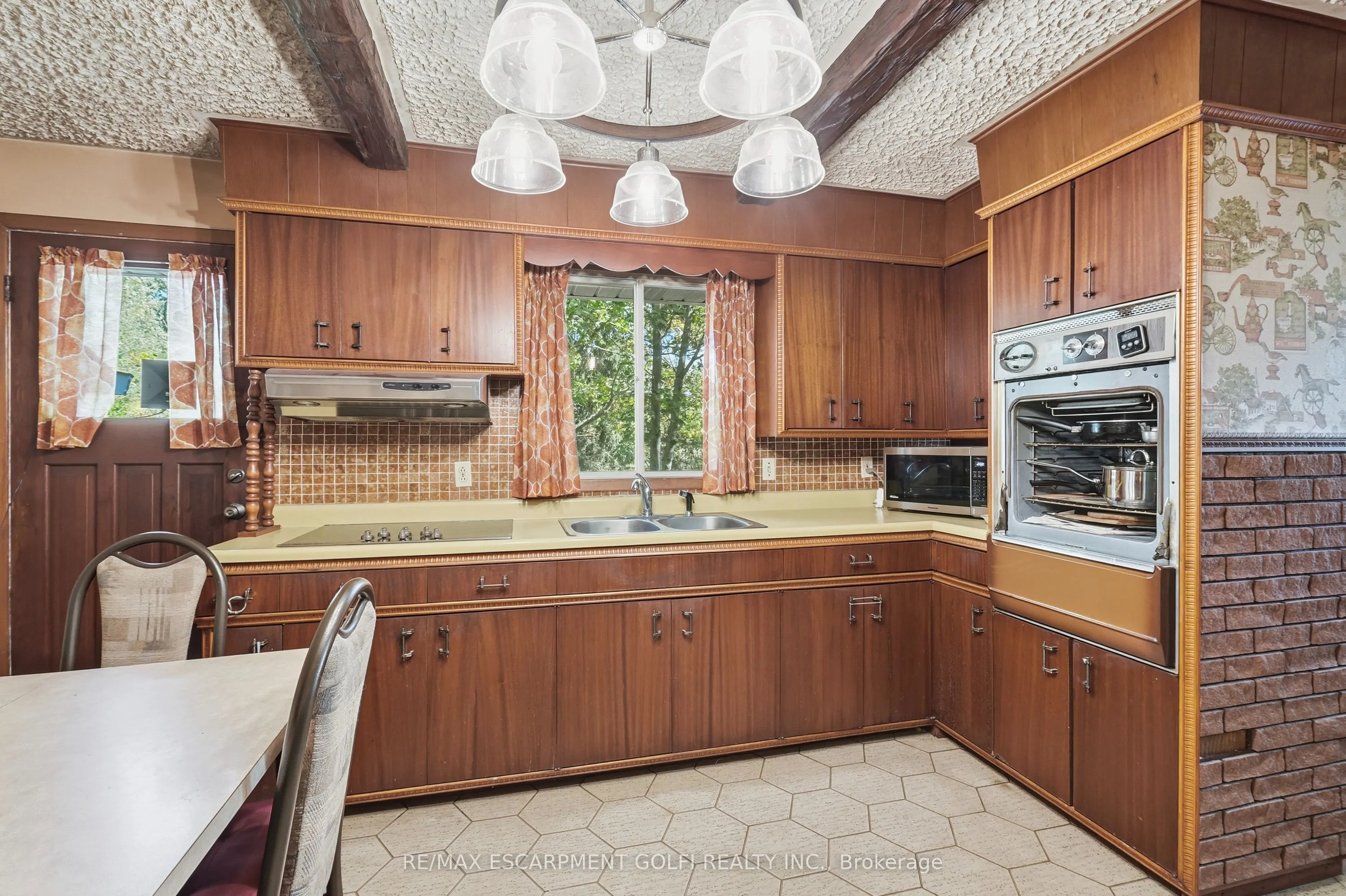 612 Doan's Ridge Road