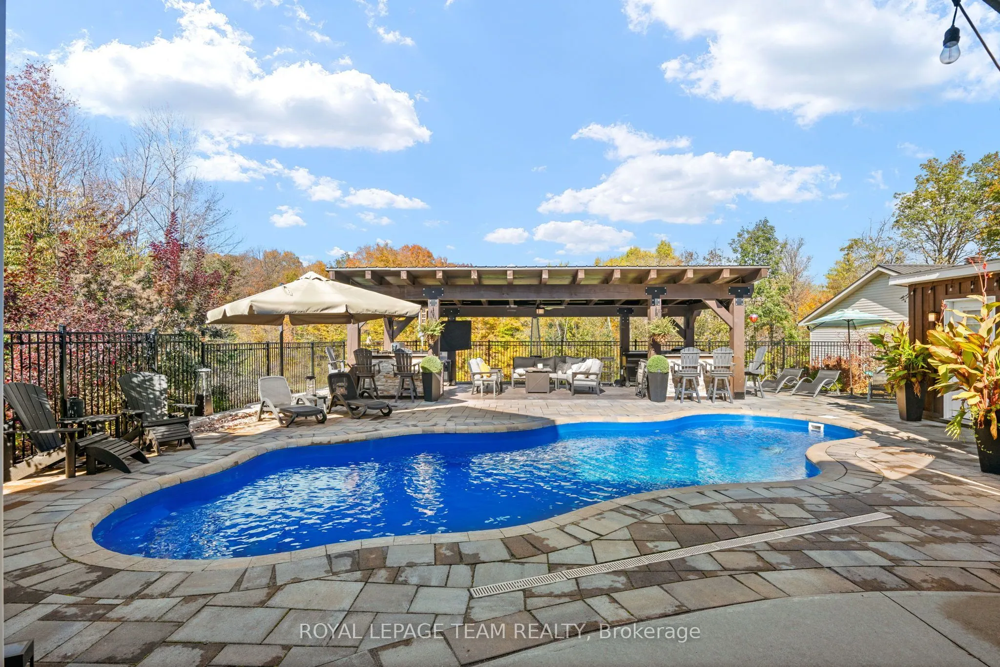 406 Mcintosh Way