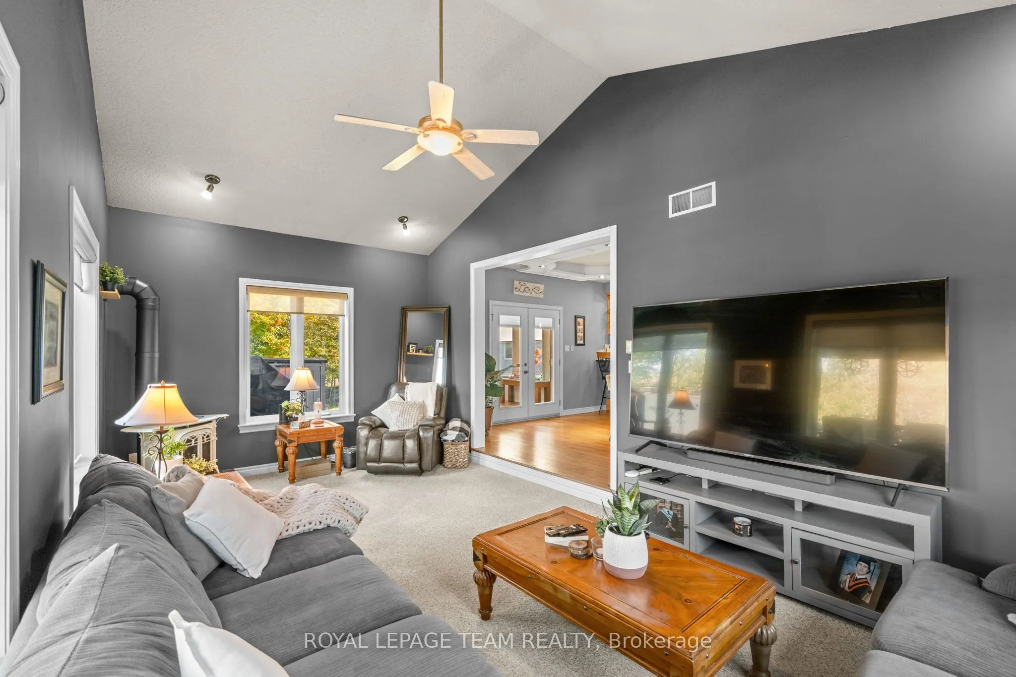 406 Mcintosh Way