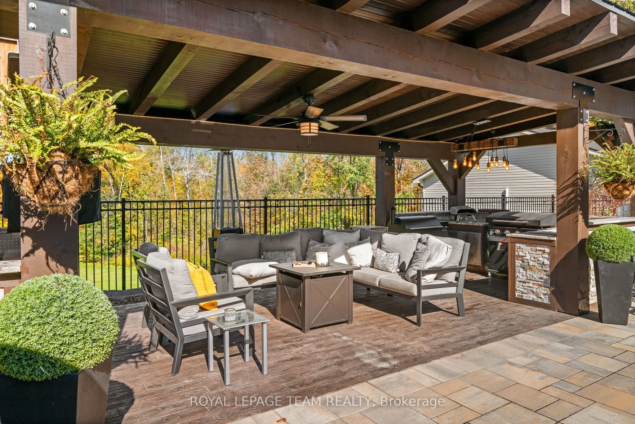 406 Mcintosh Way
