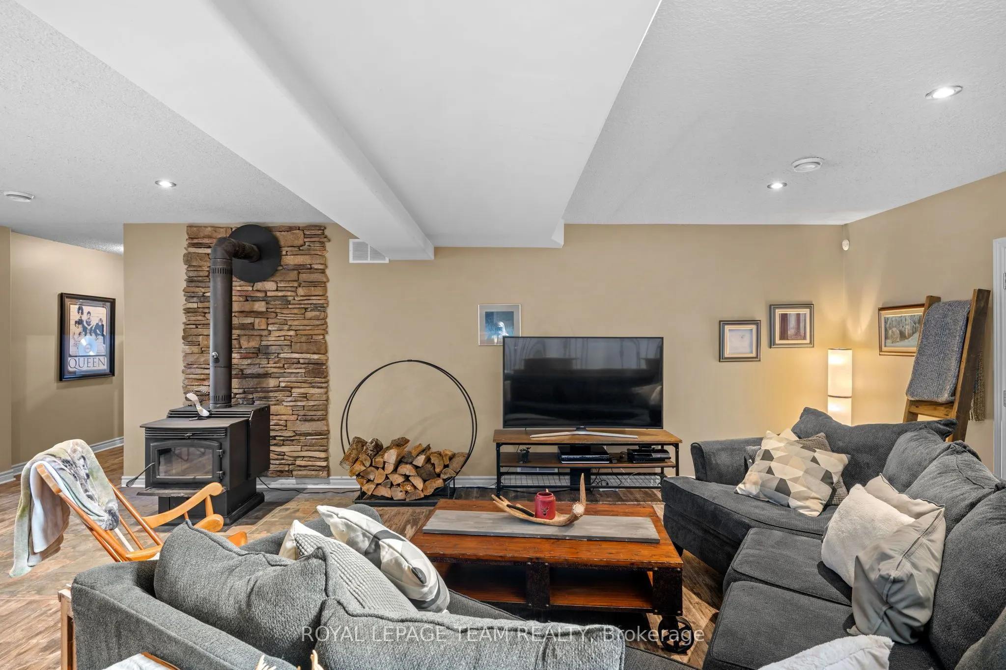 406 Mcintosh Way