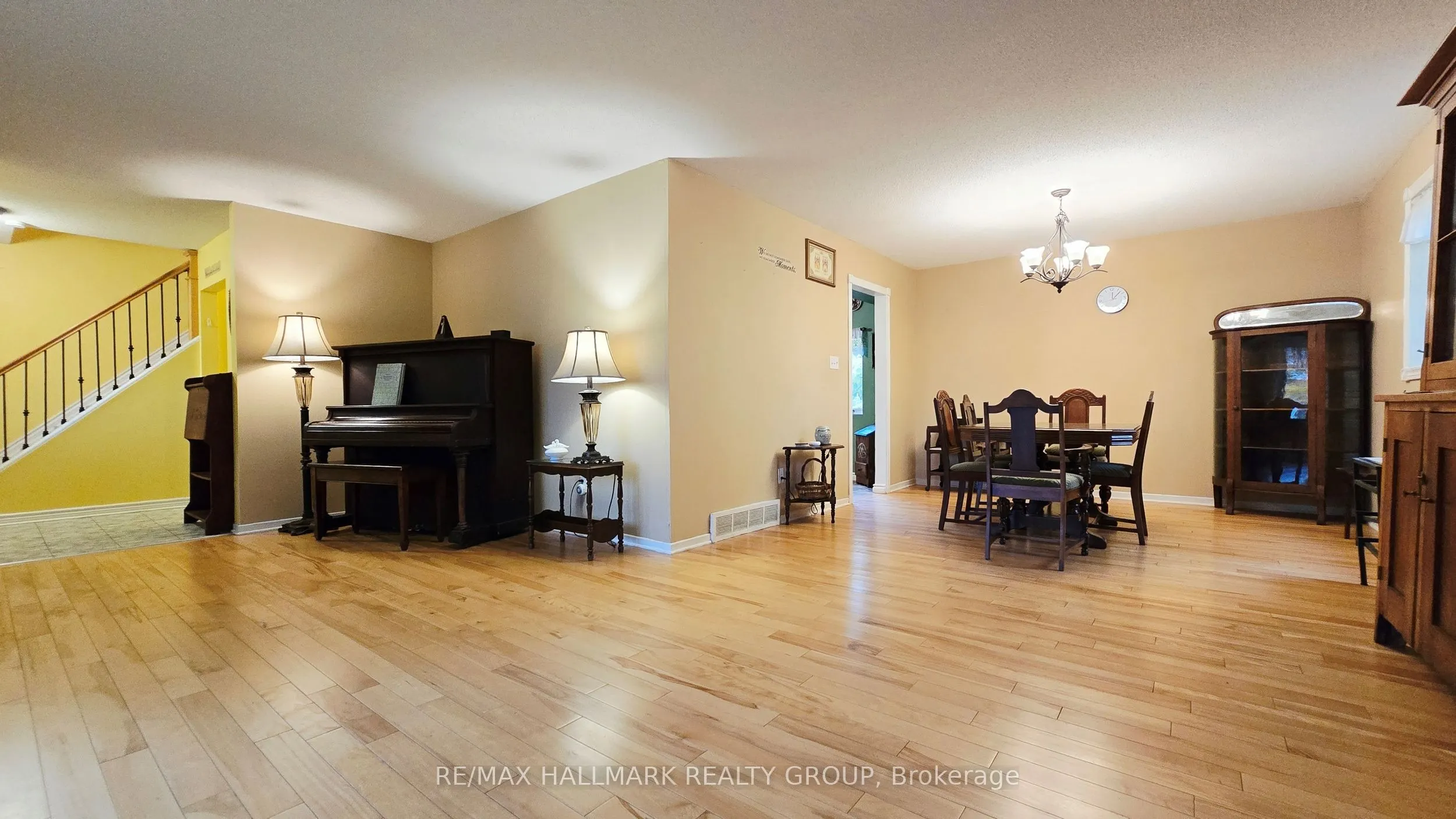 860 Munro Drive