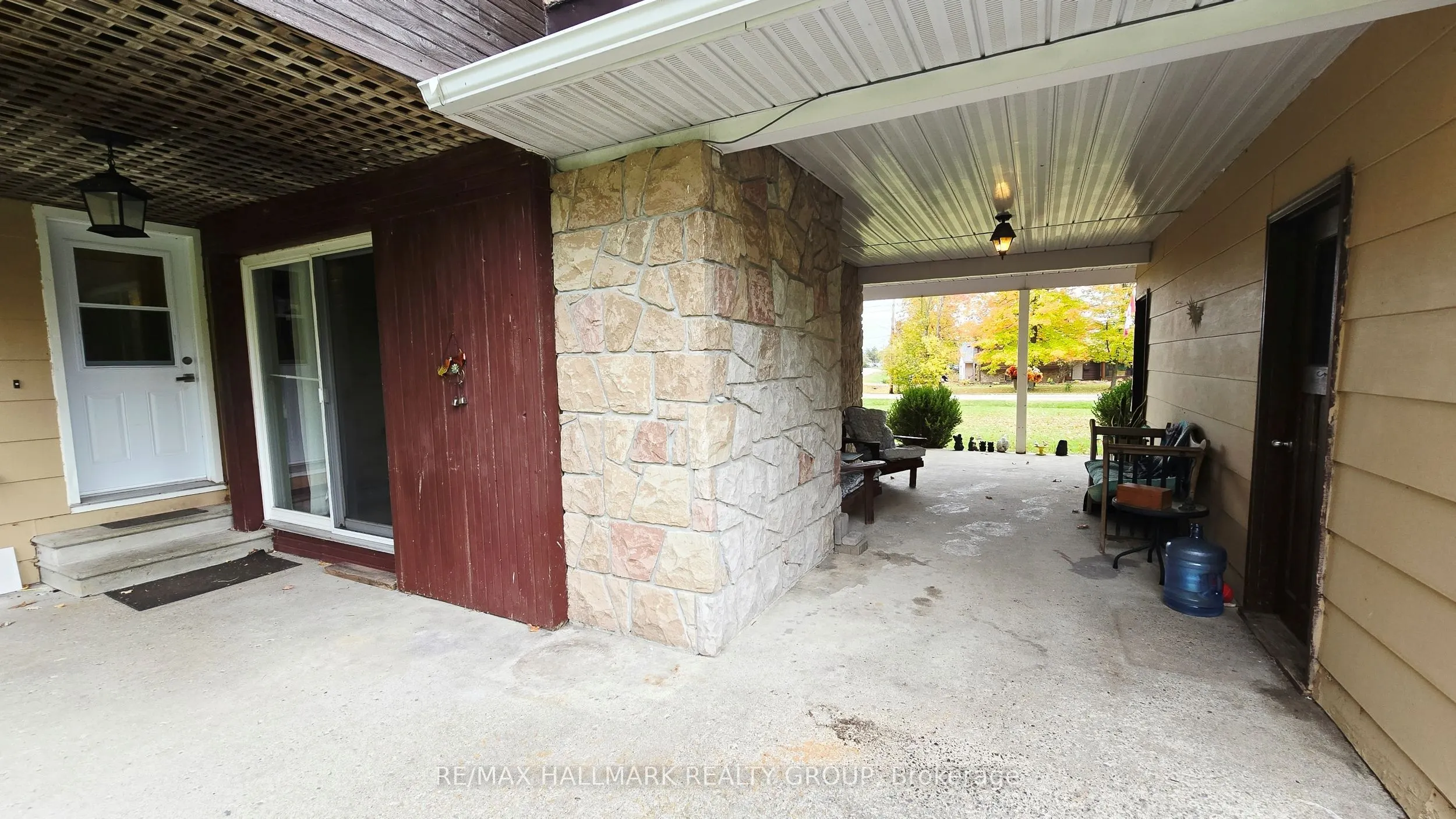 860 Munro Drive
