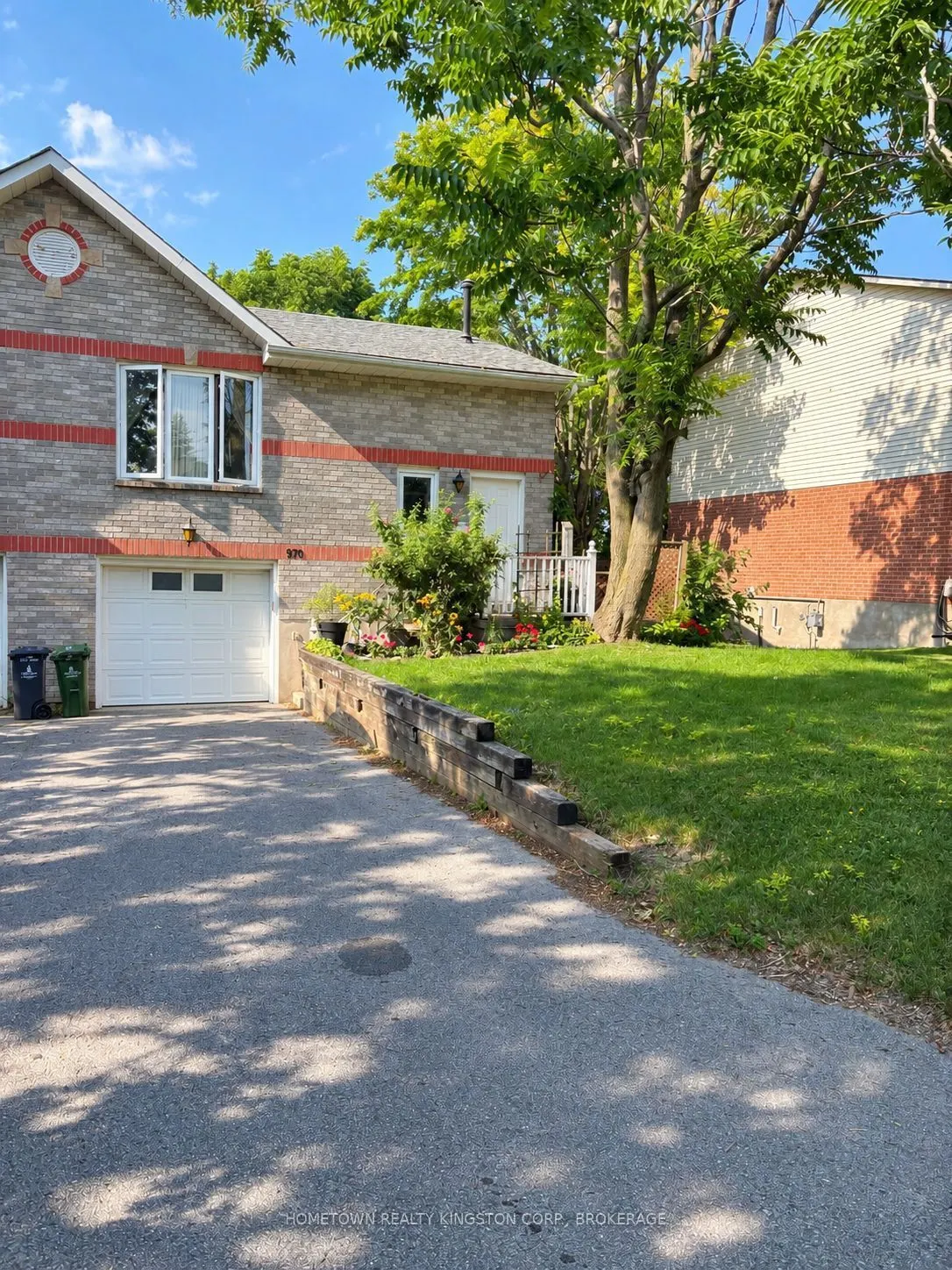 970 Killarney Crescent