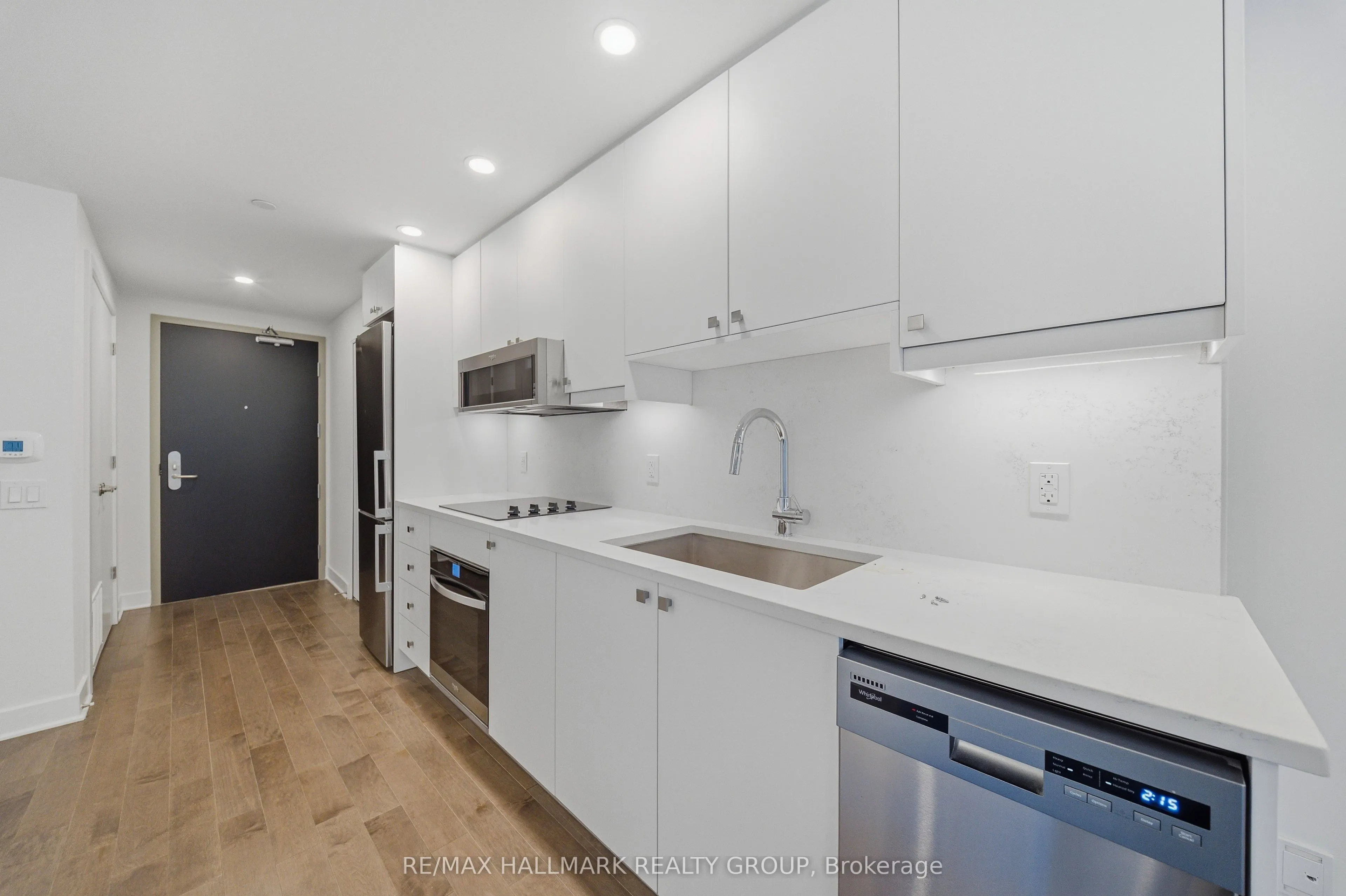 180 George Street #308