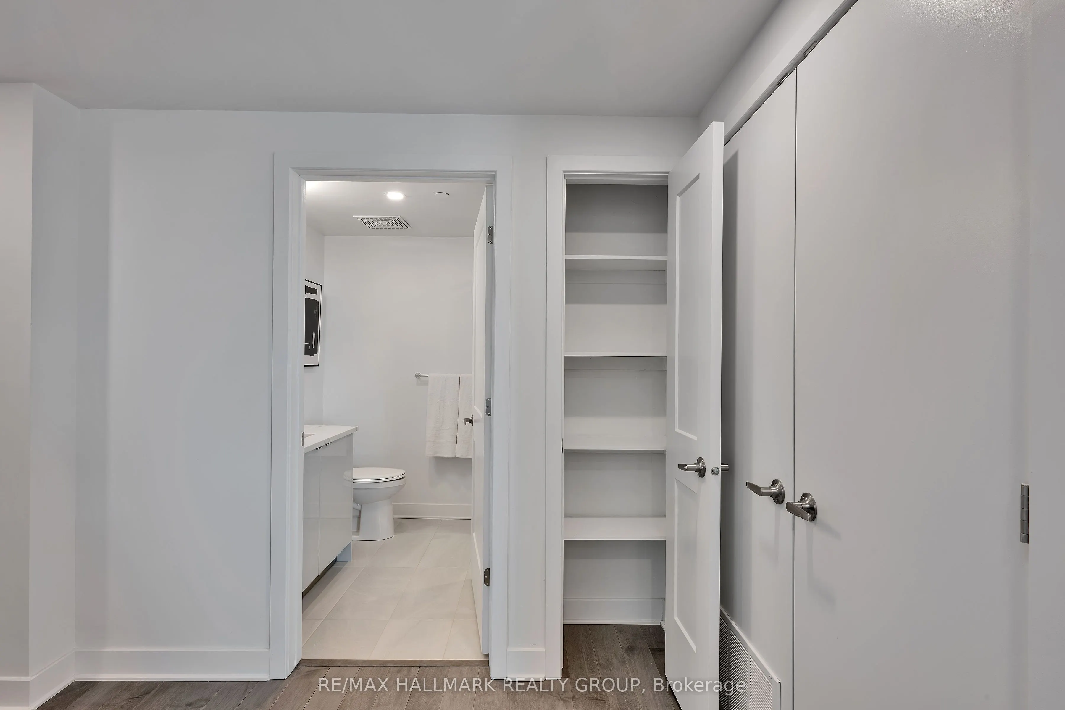 180 George Street #1407