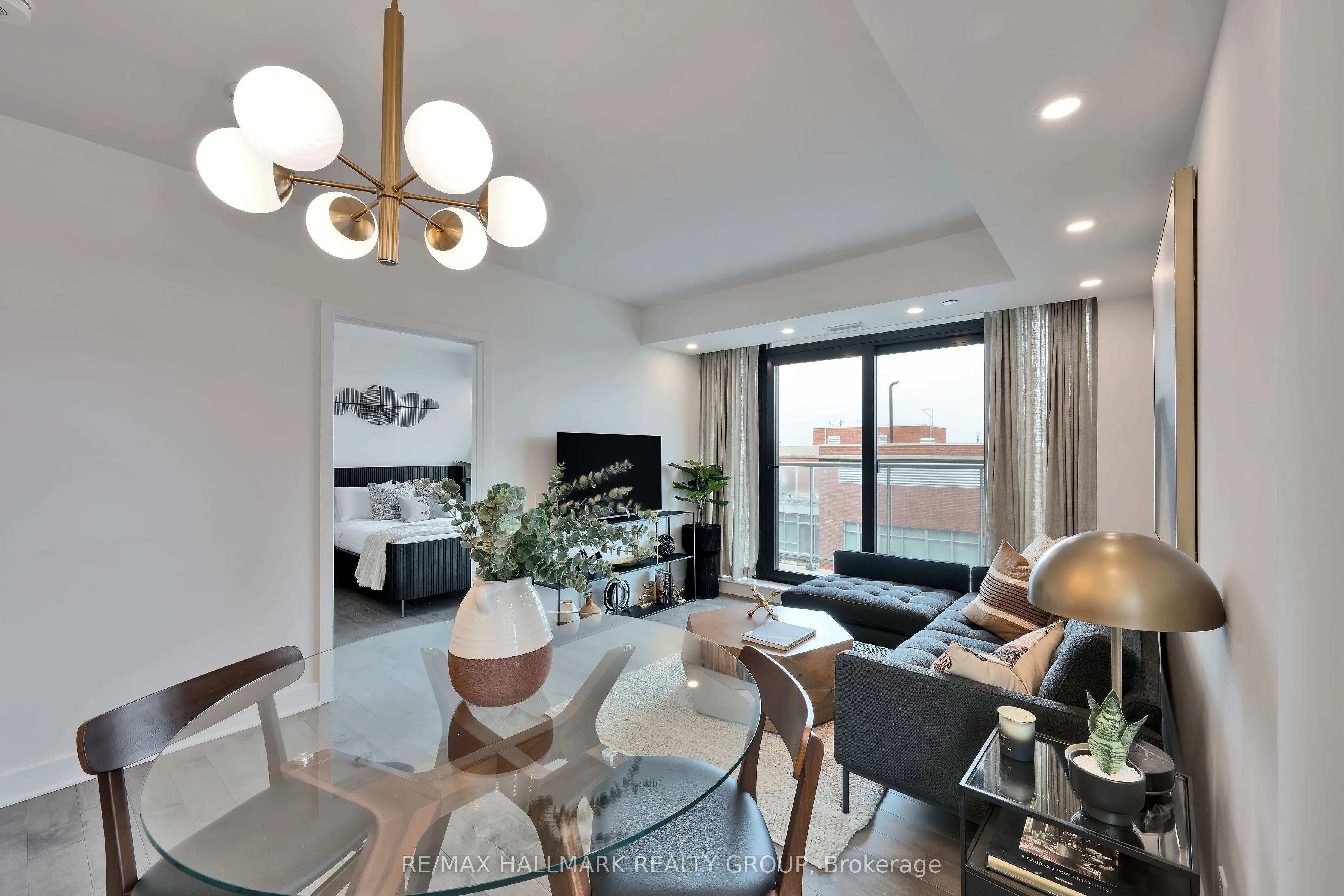 180 George Street #1407