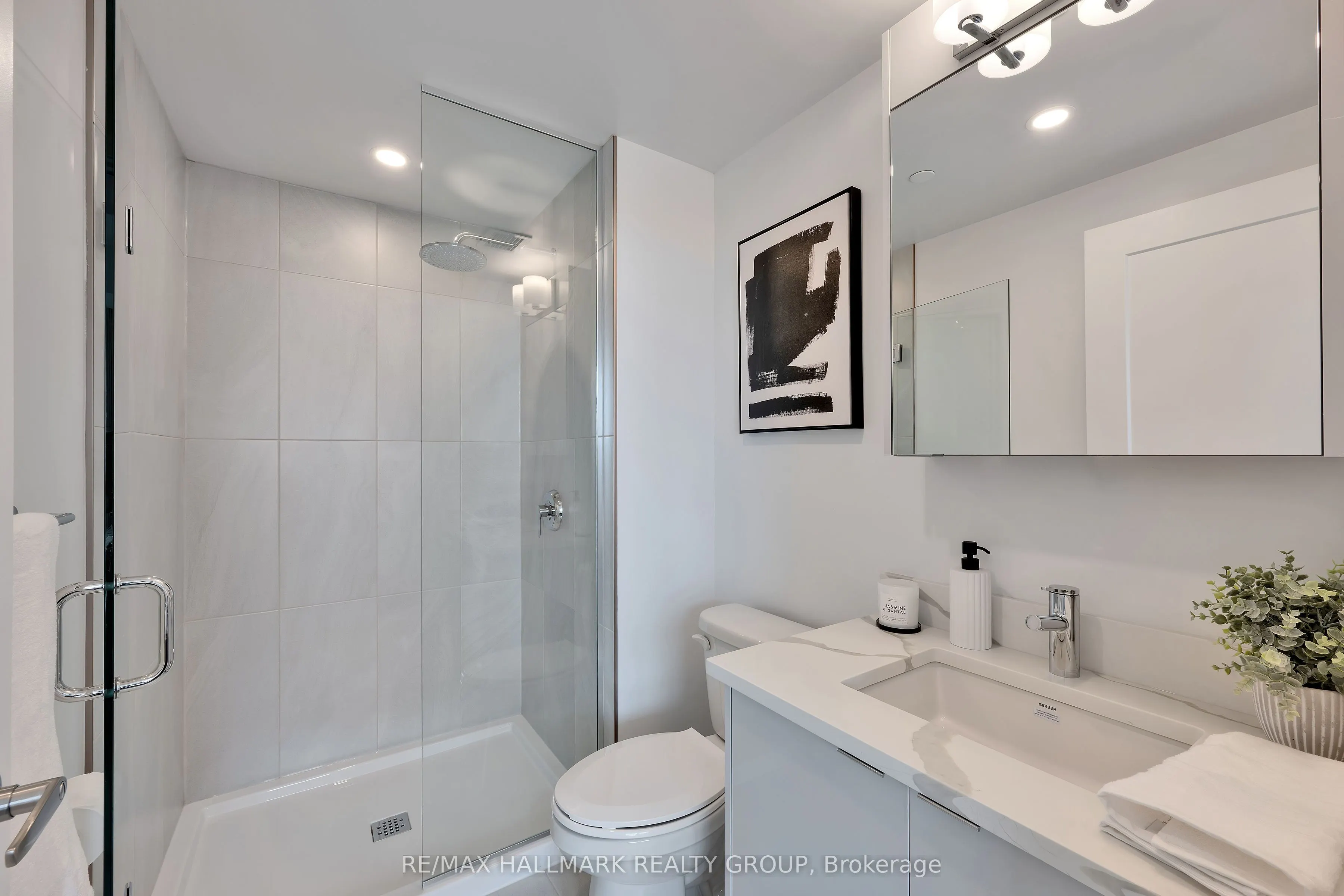 180 George Street #1407
