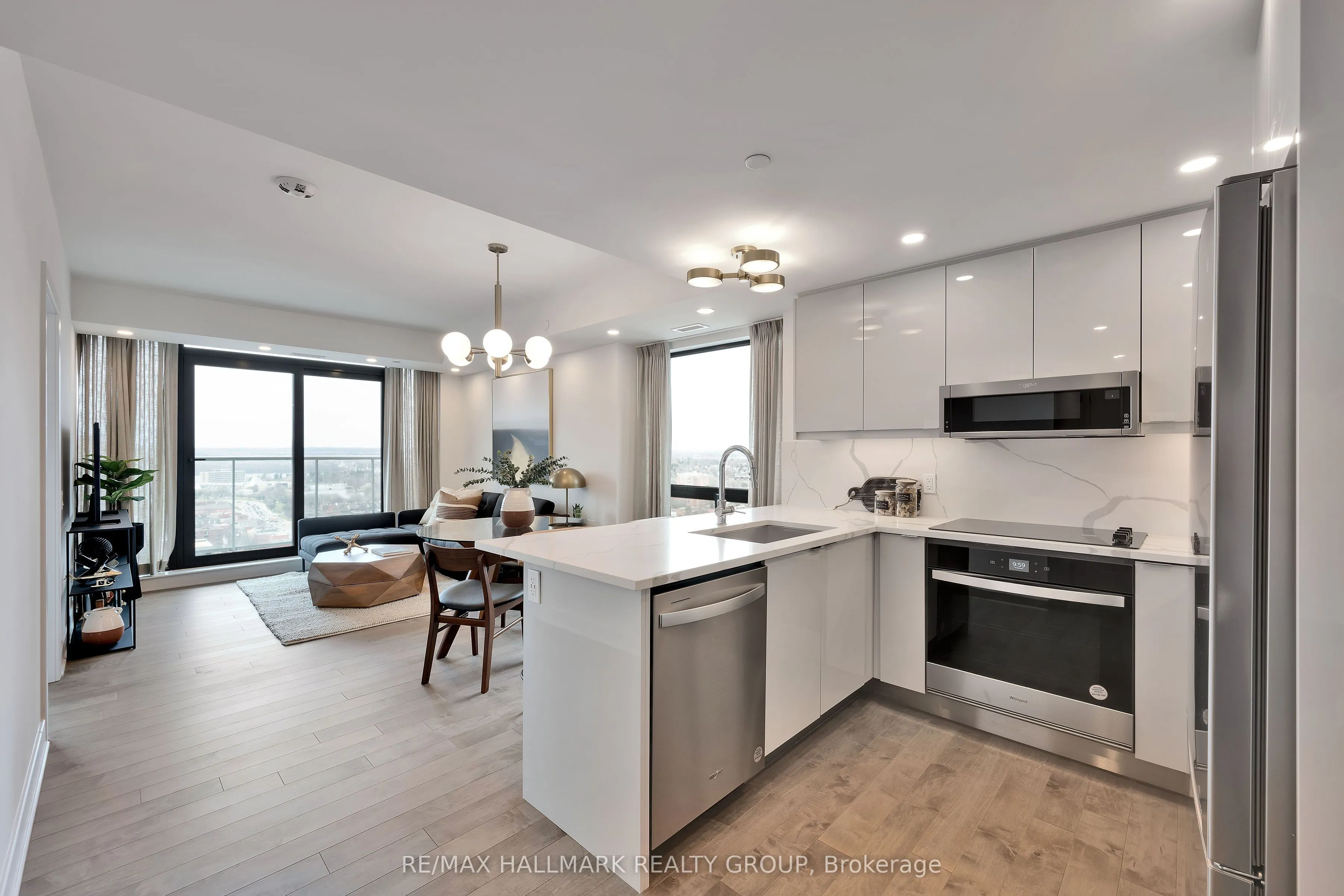 180 George Street #1407