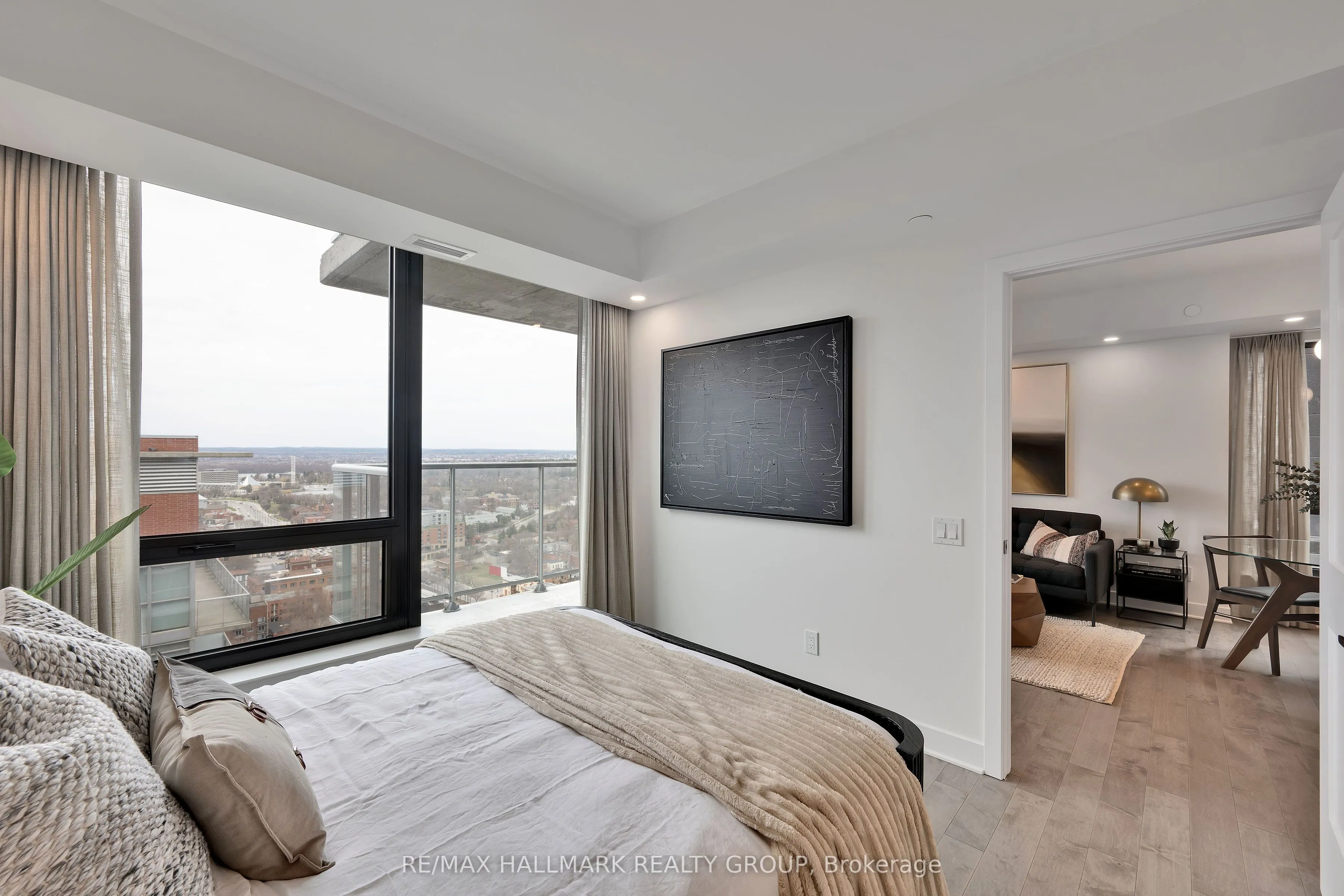 180 George Street #1407