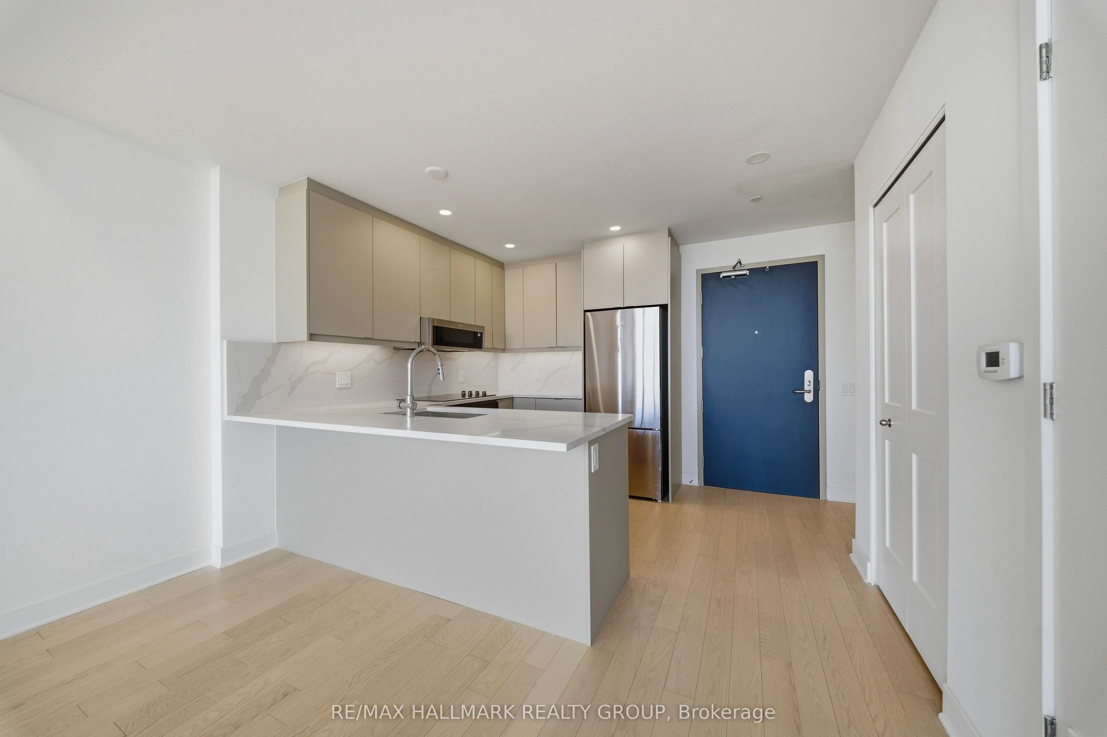 180 George Street #2604