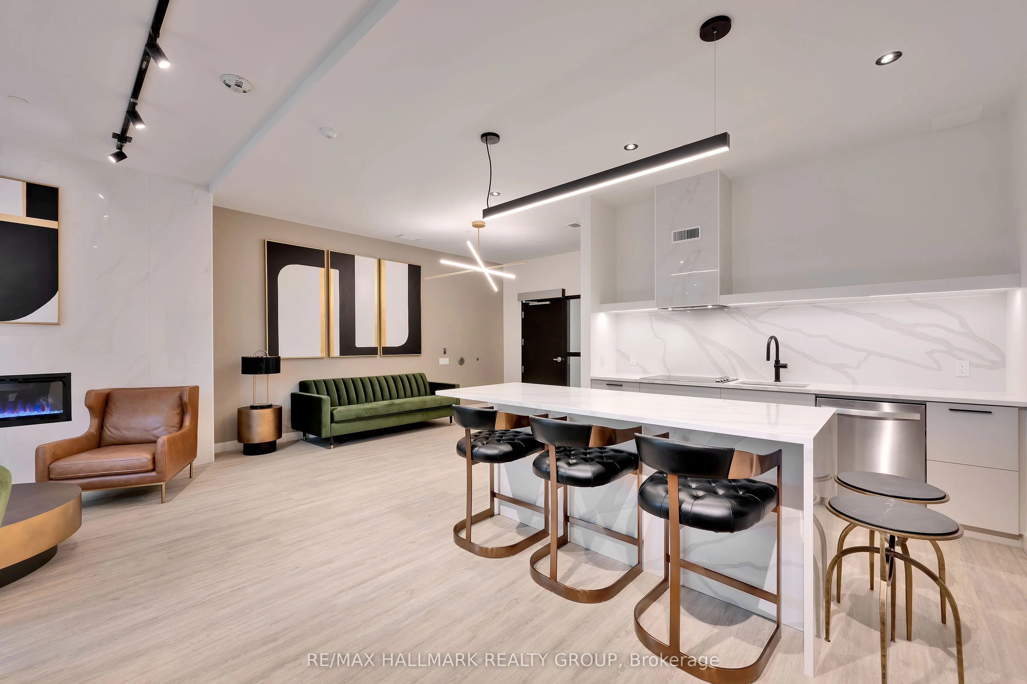 180 George Street #2603