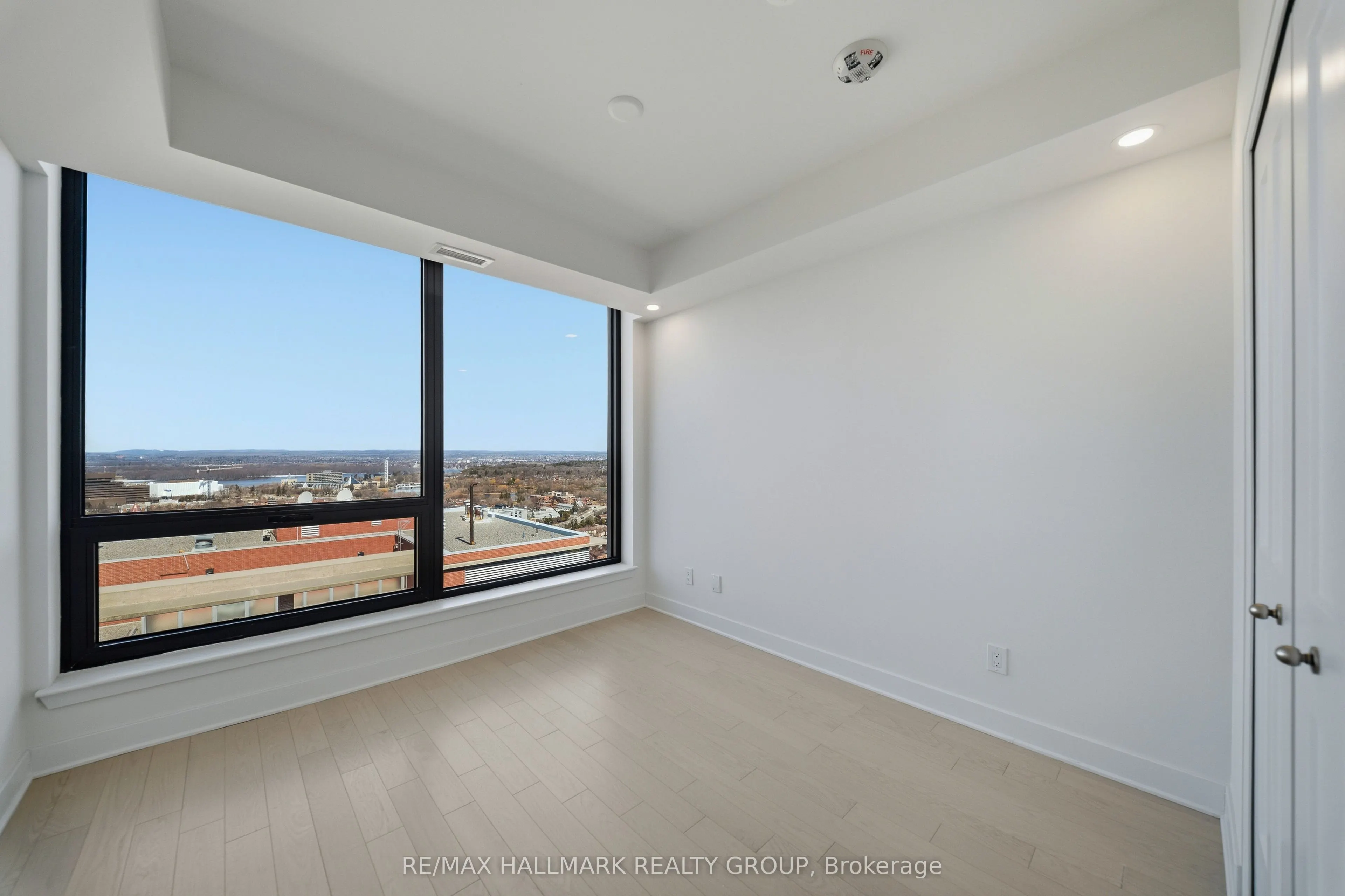 180 George Street #2603