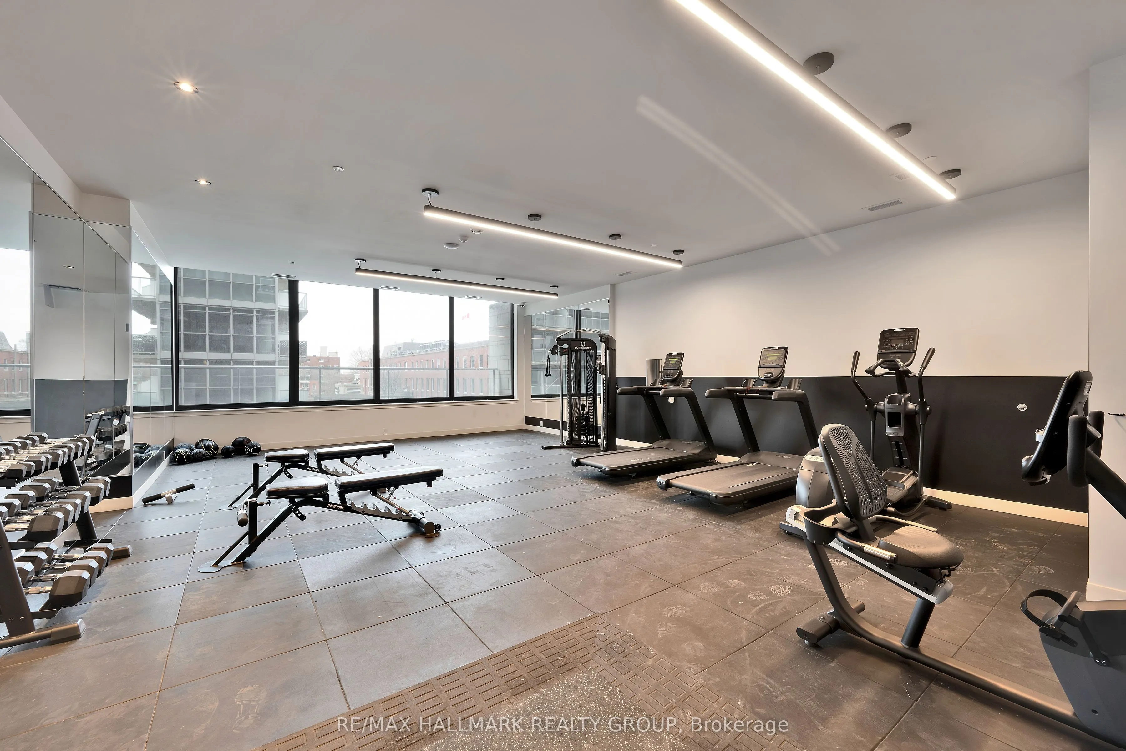 180 George Street #2406
