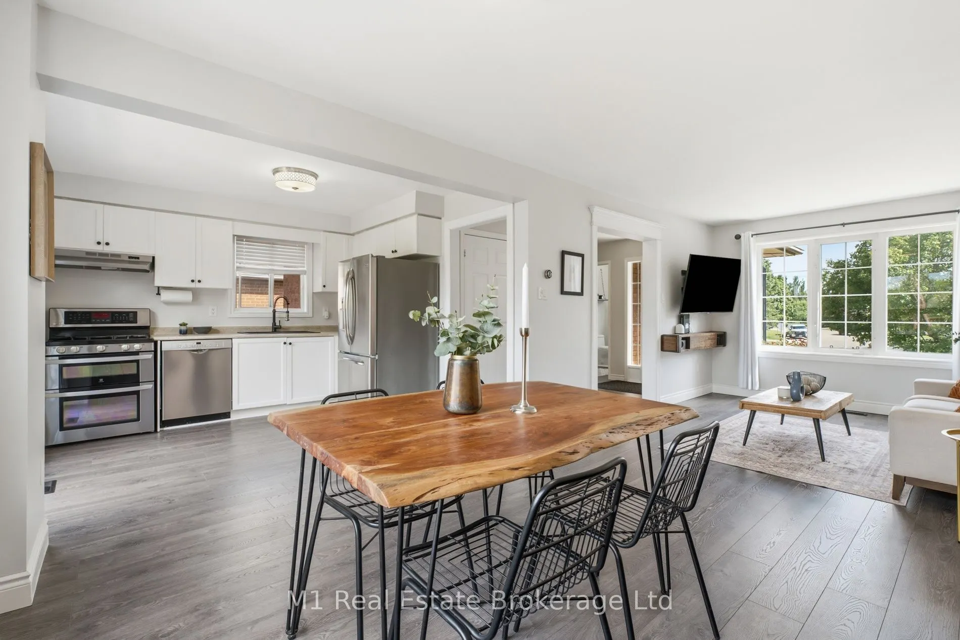 308 Daniel Crescent