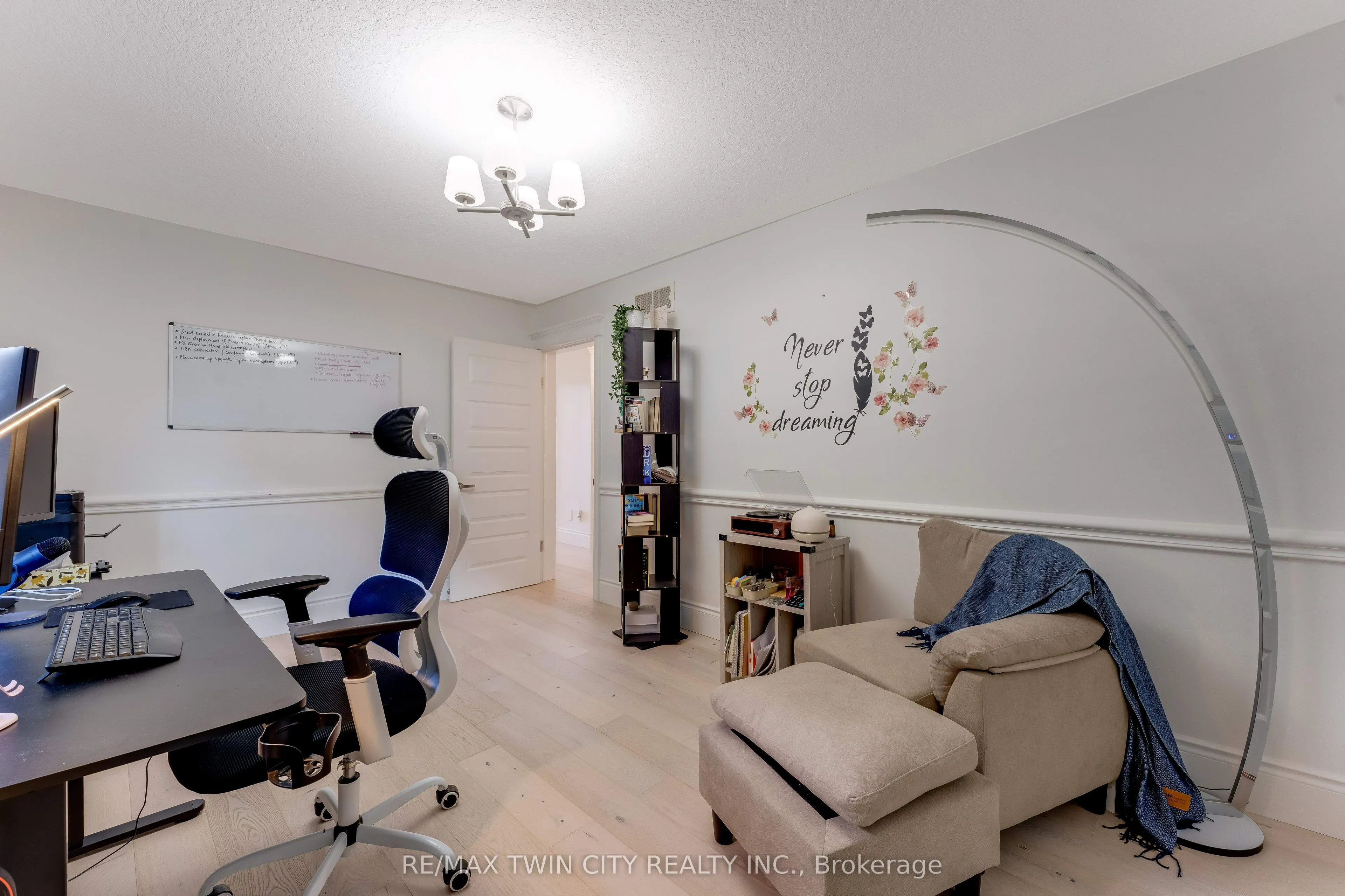 444 Thomas Slee Drive