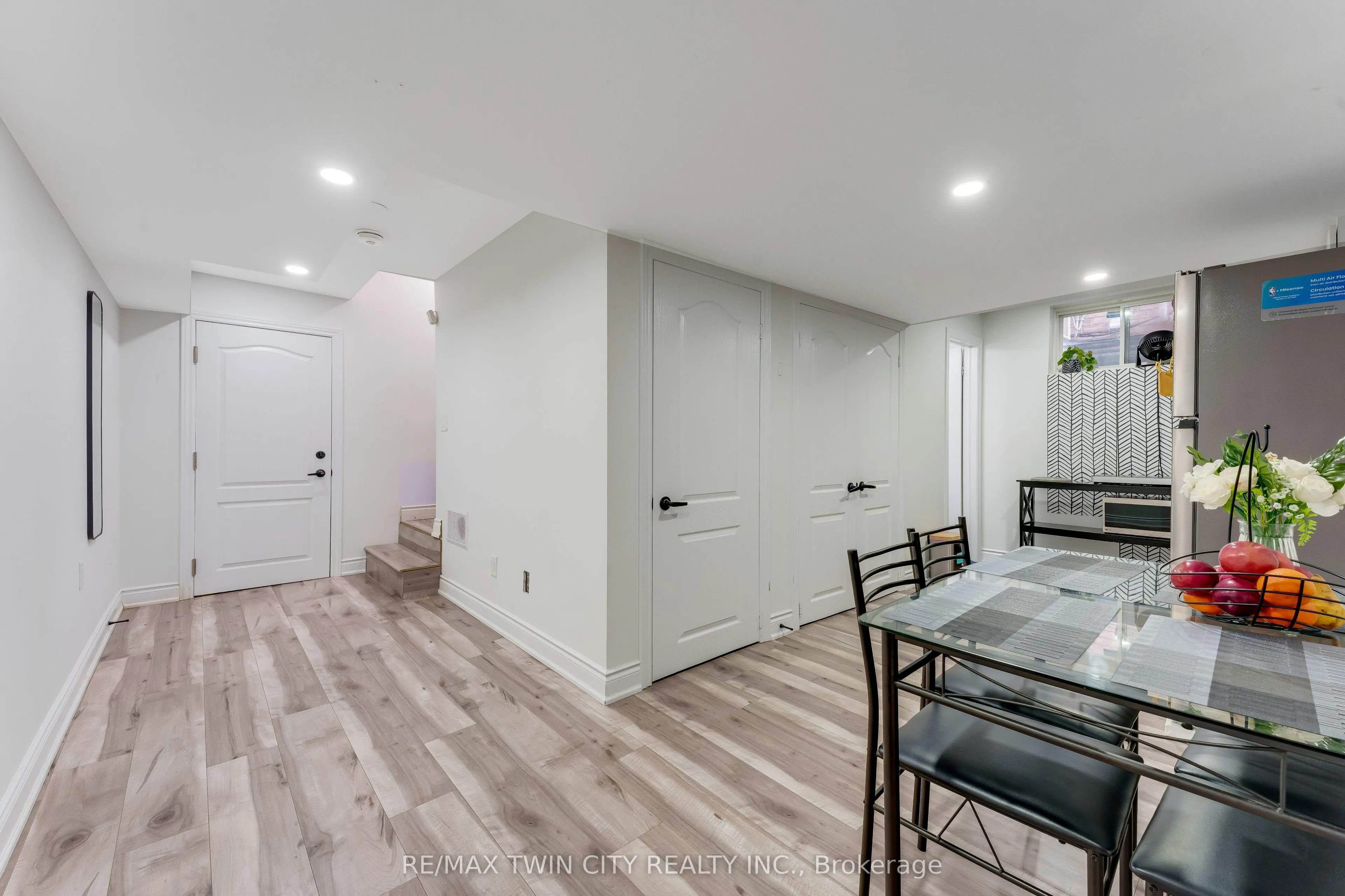444 Thomas Slee Drive