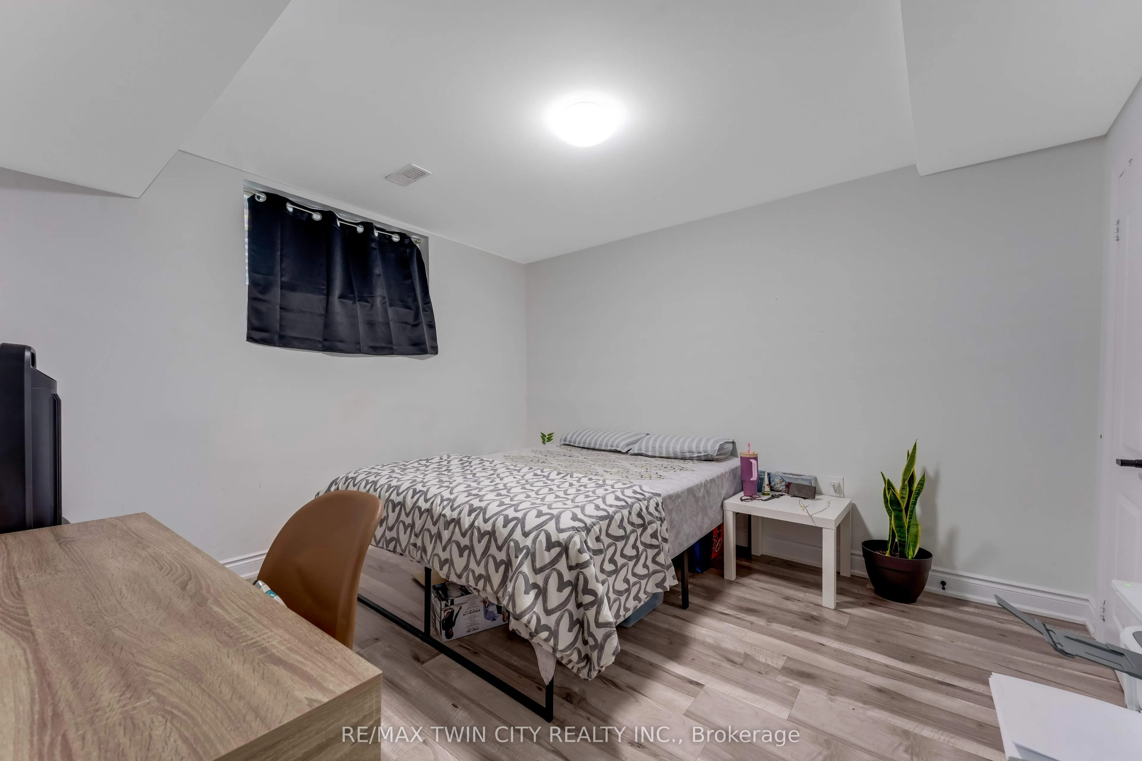 444 Thomas Slee Drive