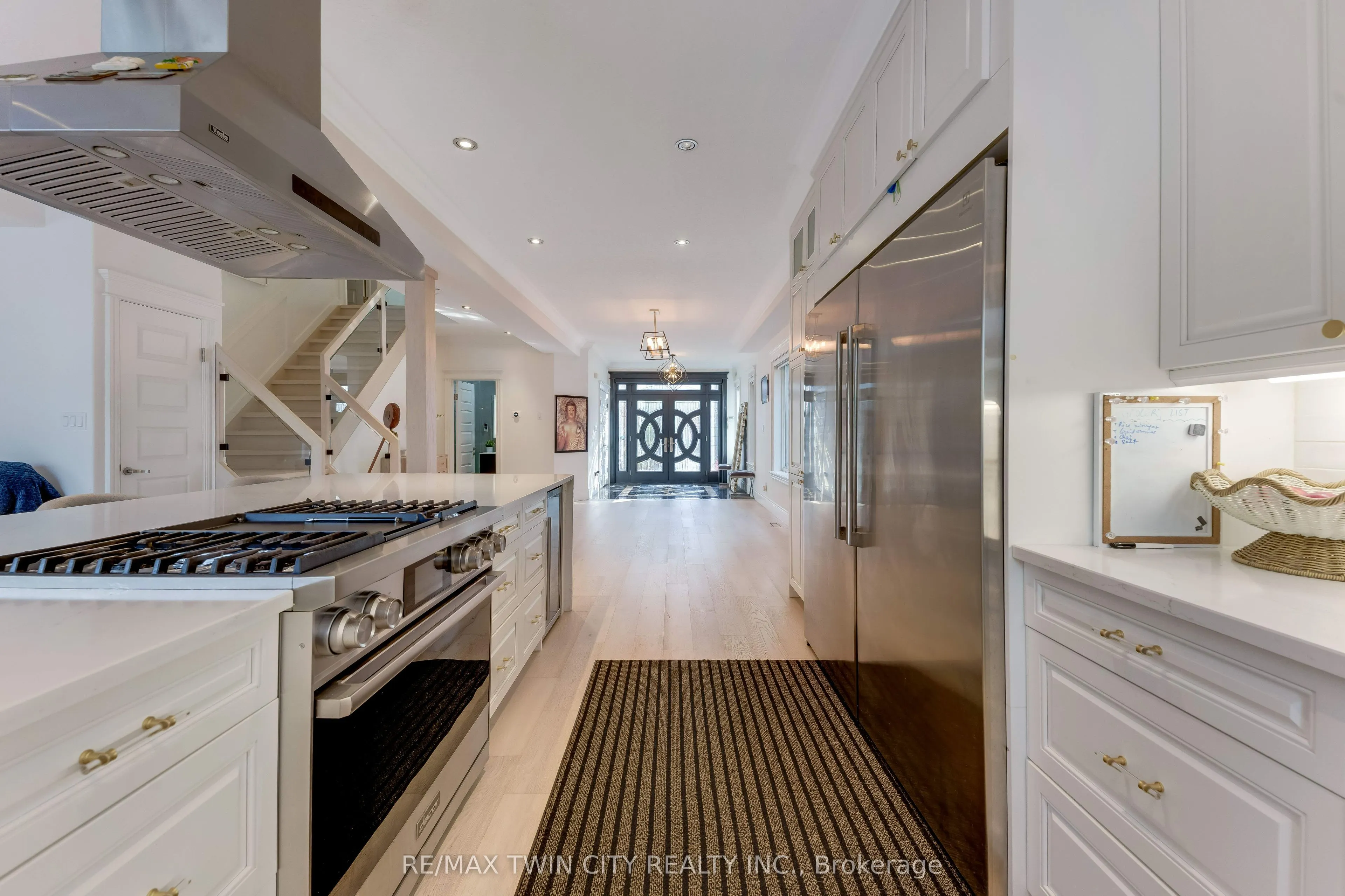 444 Thomas Slee Drive