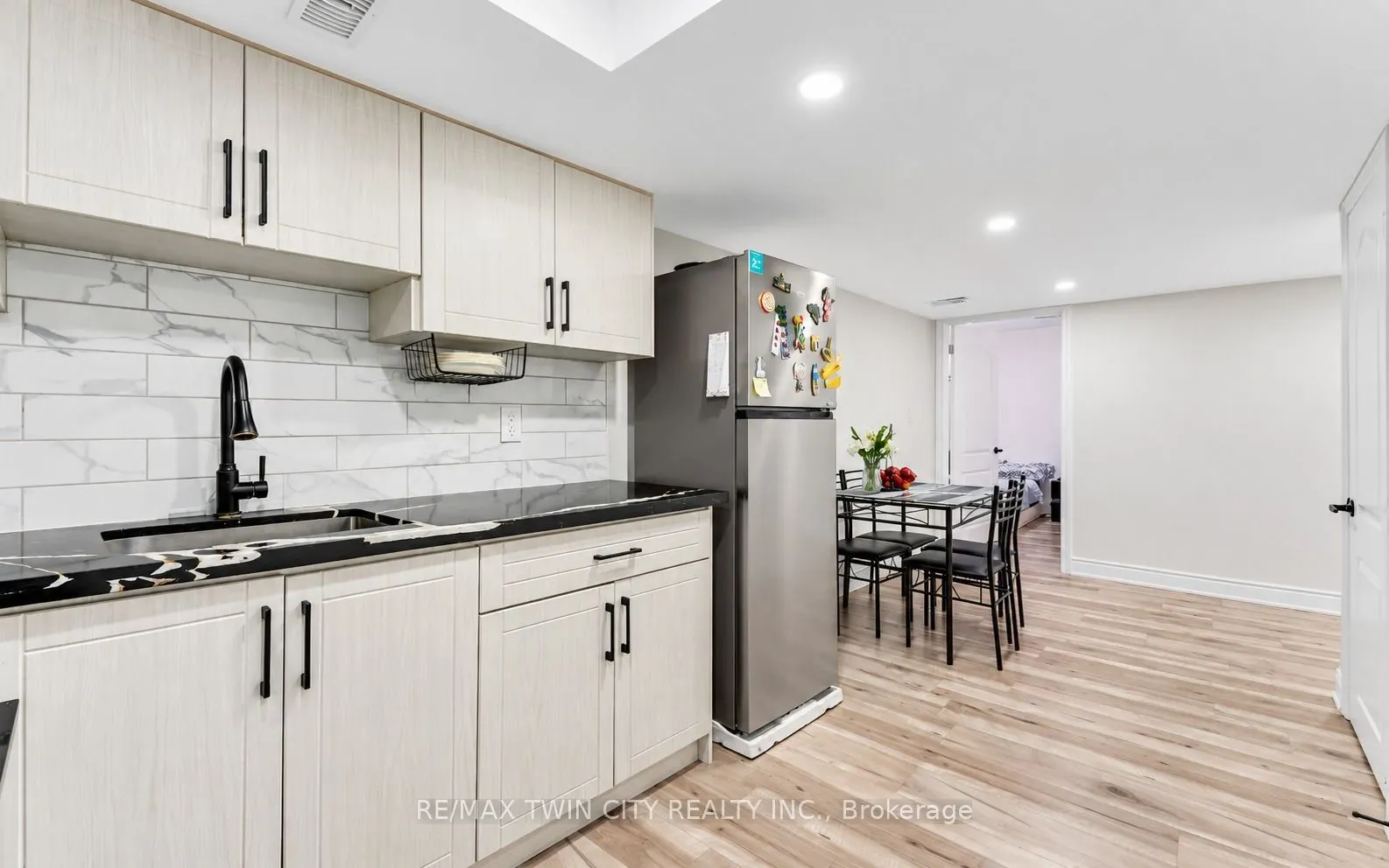 444 Thomas Slee Drive