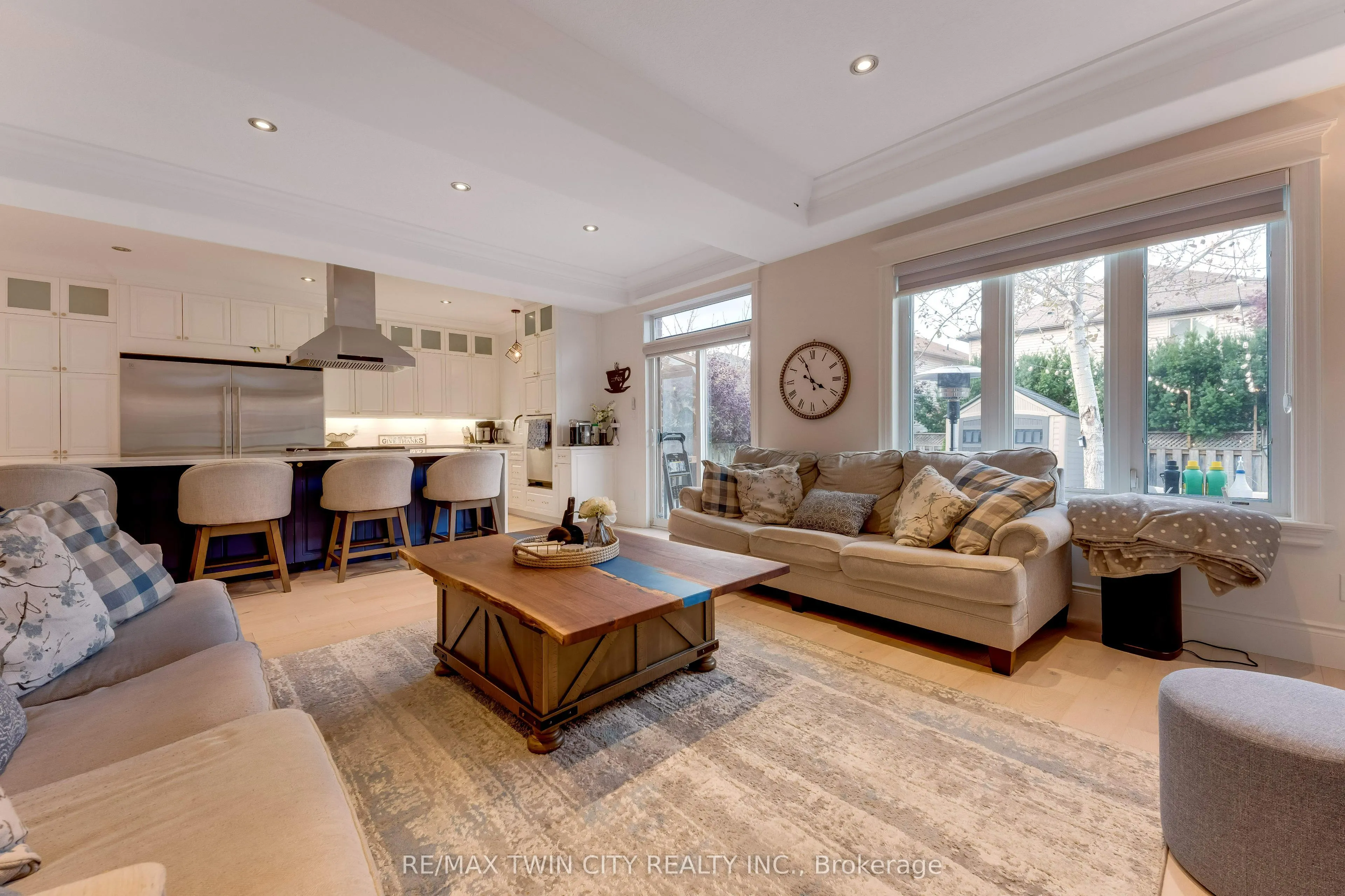 444 Thomas Slee Drive