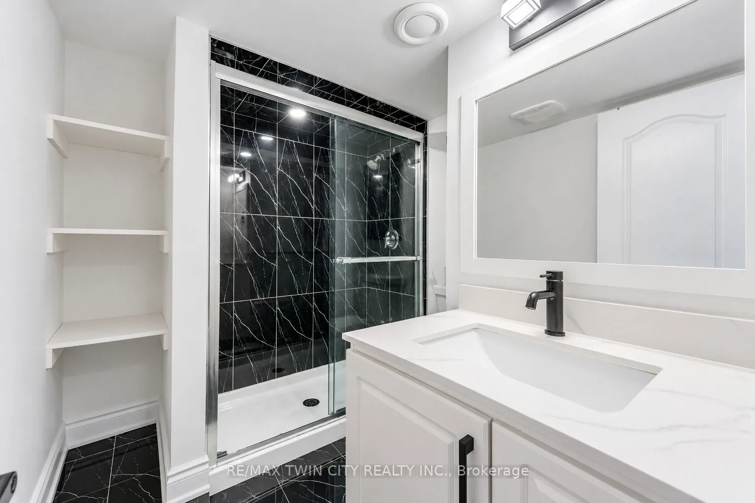 444 Thomas Slee Drive
