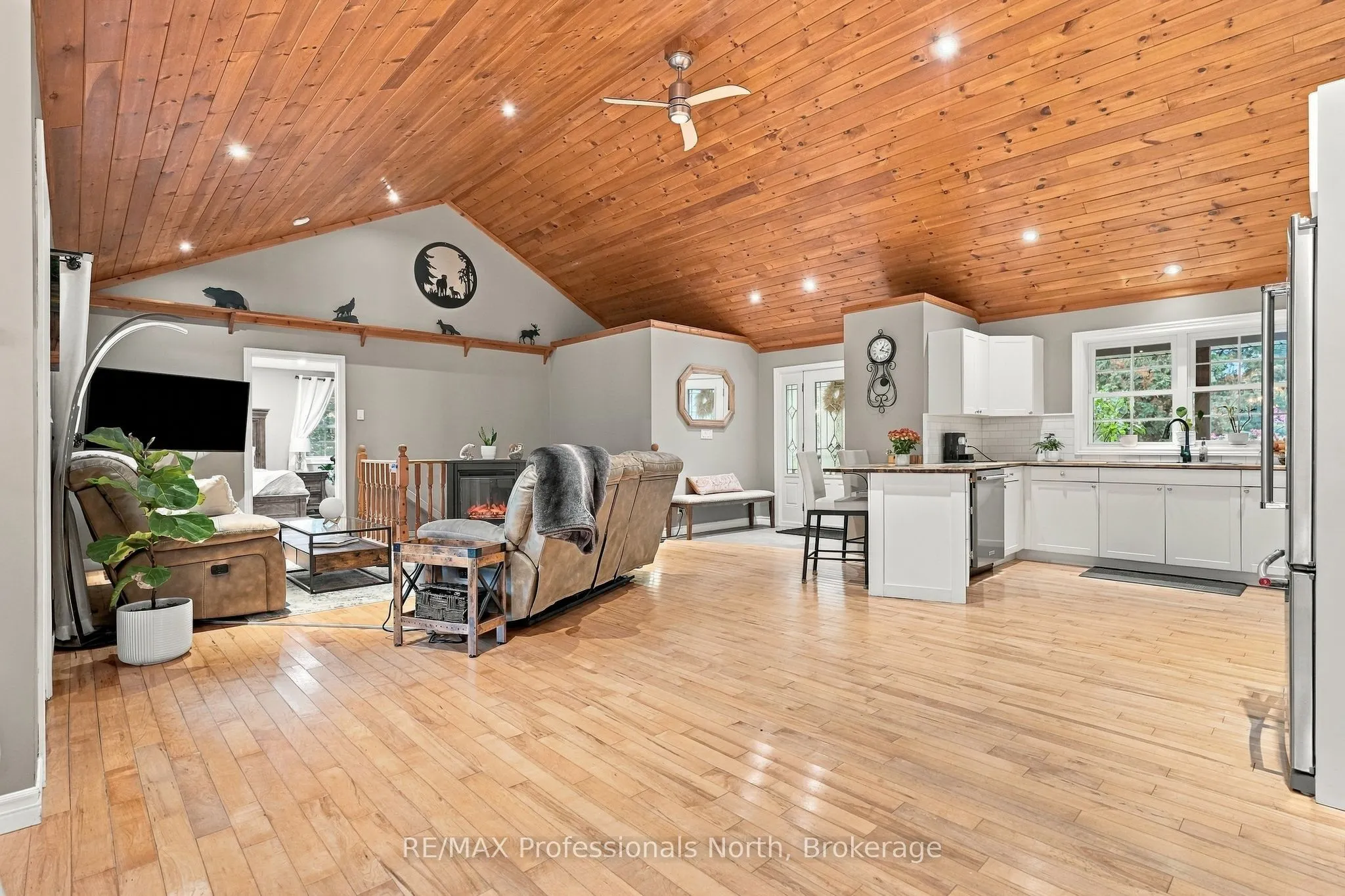 1276 Limberlost Road