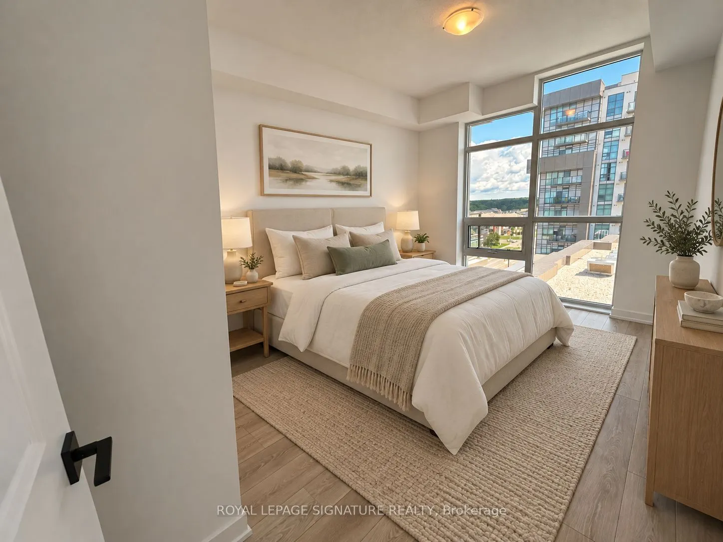 460 Dundas Street E #807