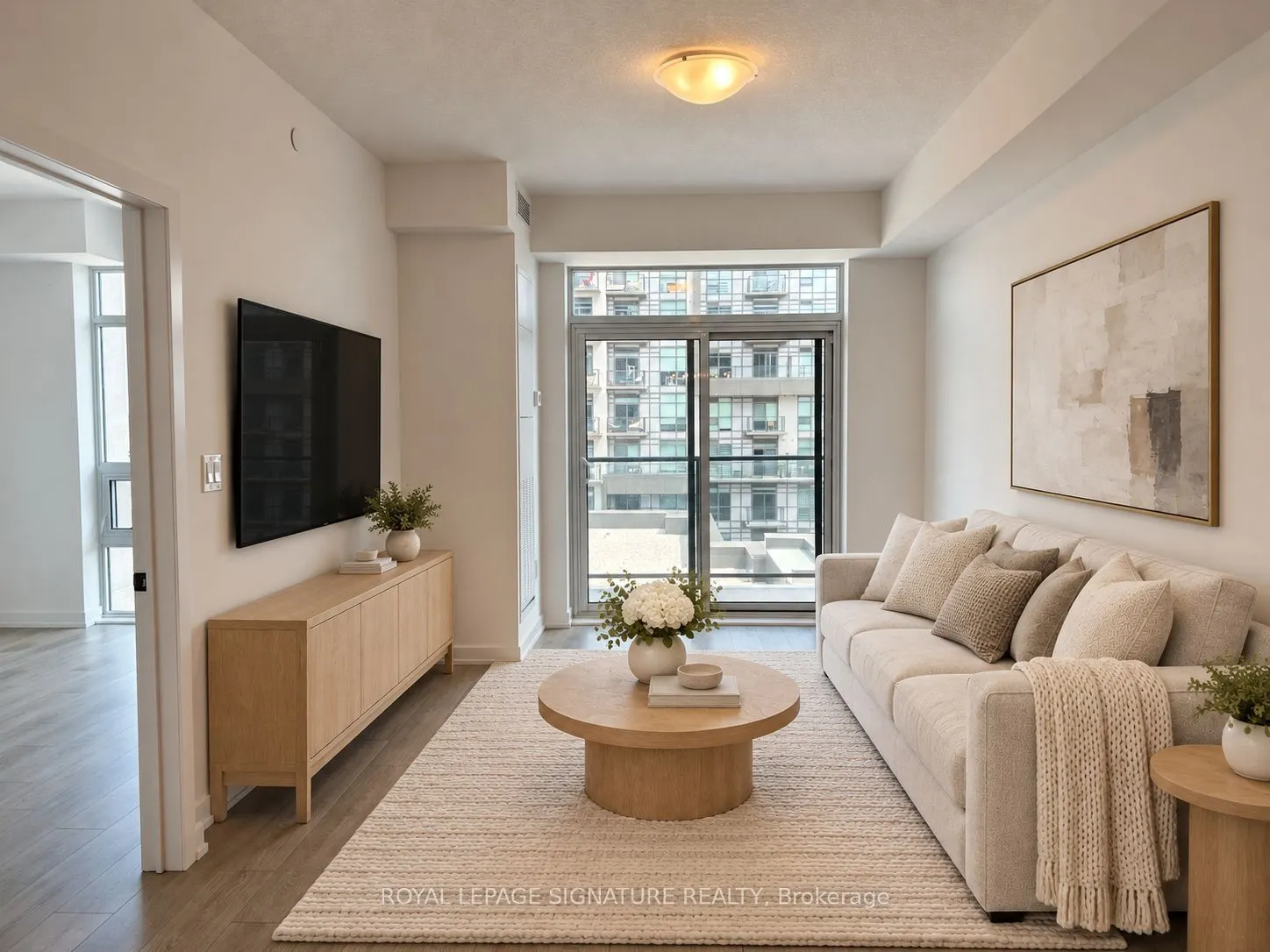 460 Dundas Street E #807