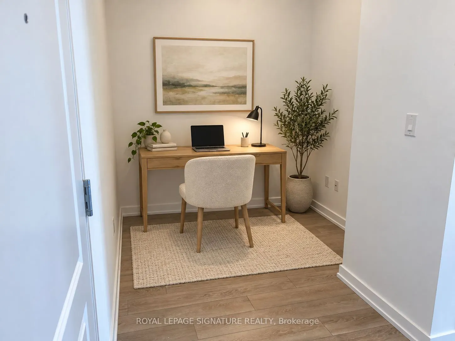 460 Dundas Street E #807