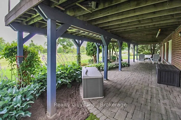 16 Crescent Moon Lane