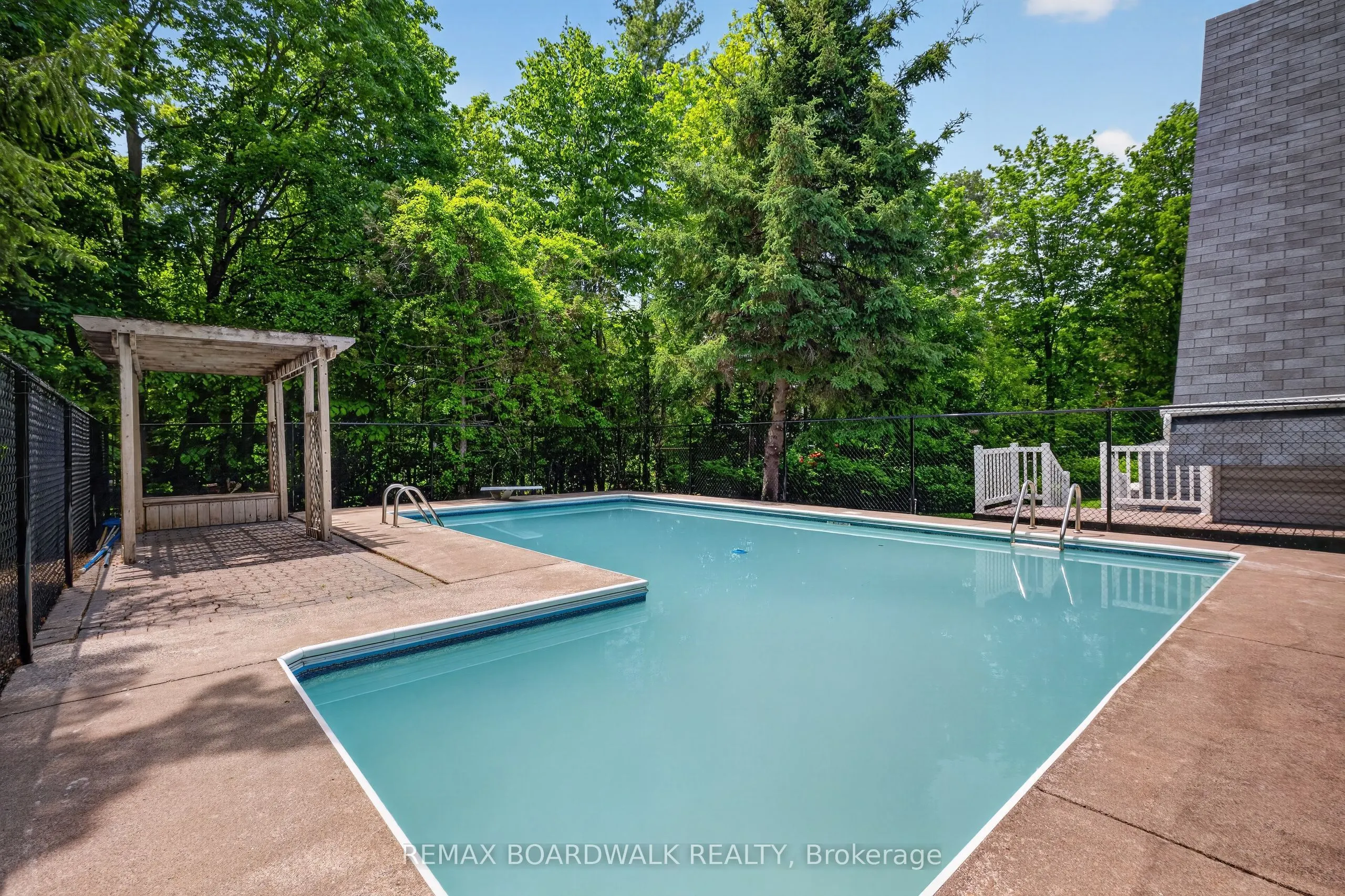 14930 Concession 10-11 Road