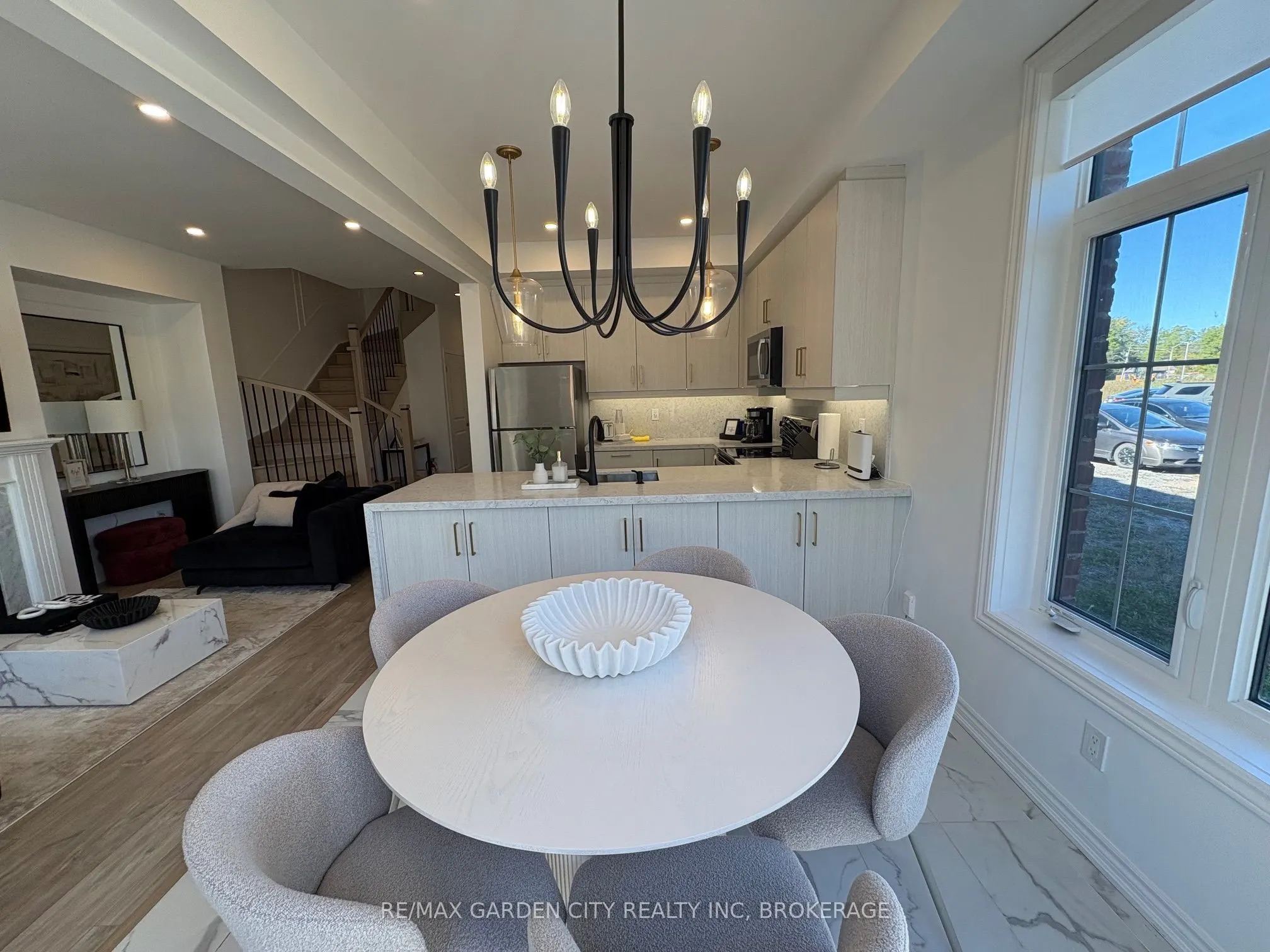 7460 BAYCREST Common