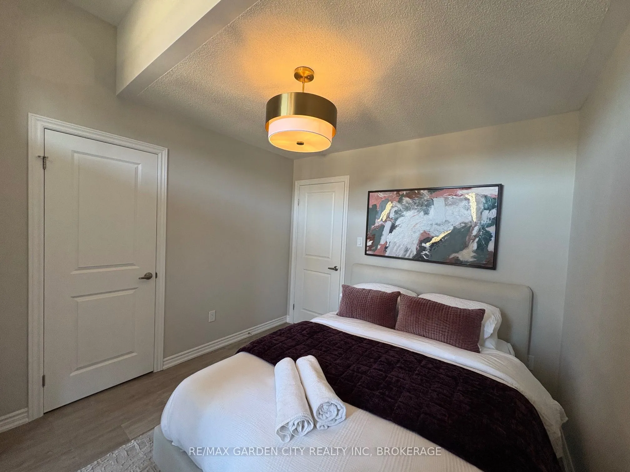 7460 BAYCREST Common