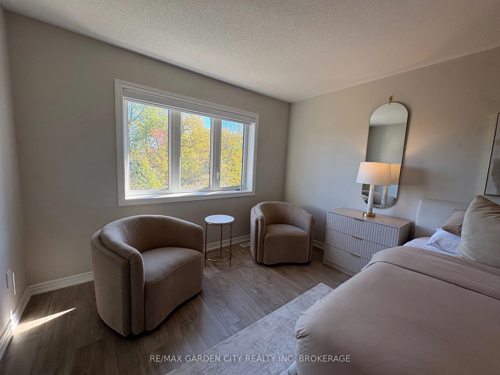 7460 BAYCREST Common