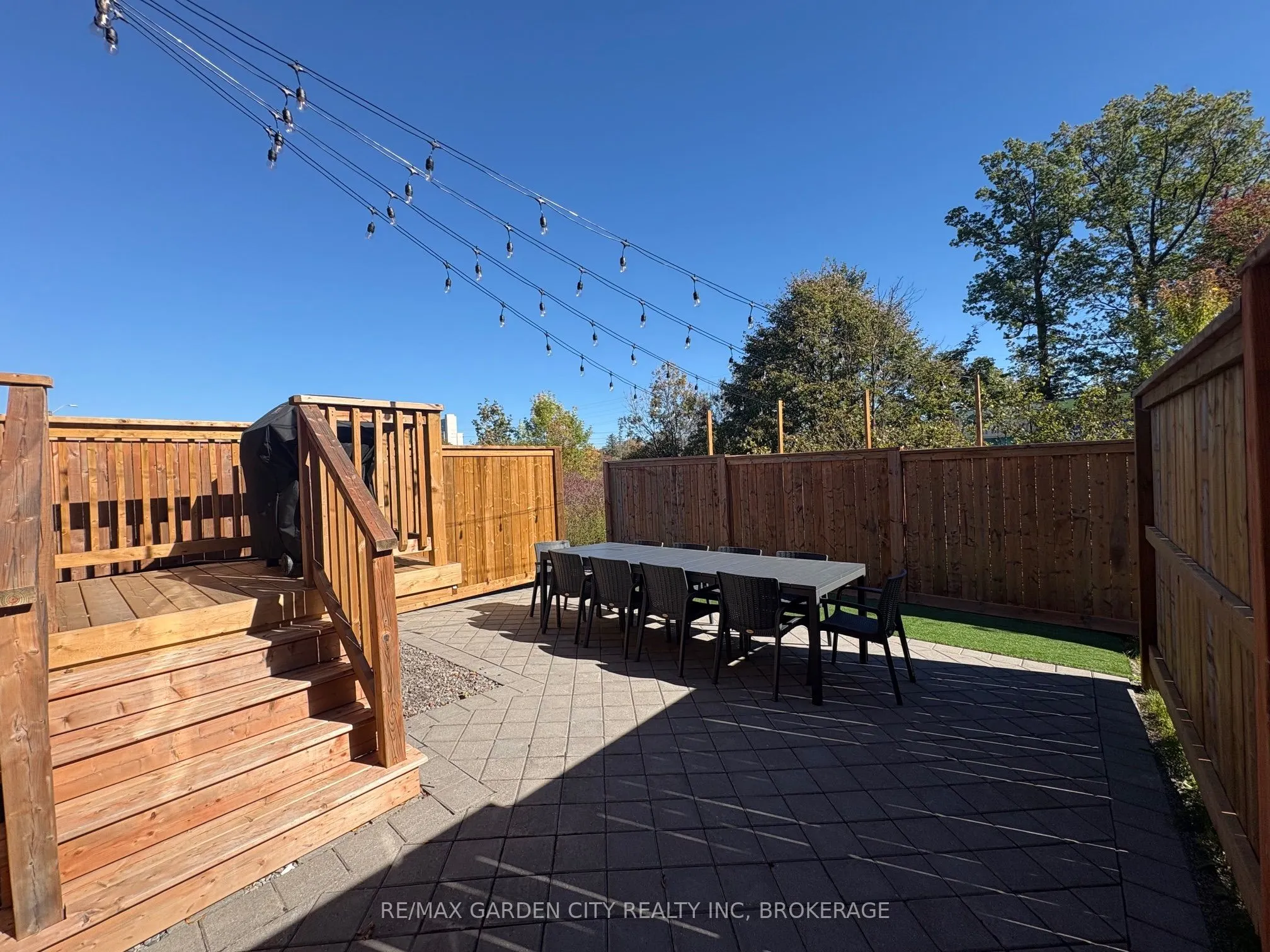 7460 BAYCREST Common