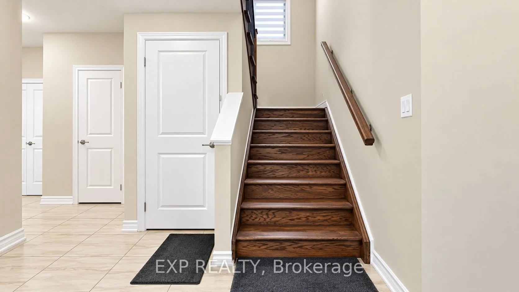 355 BEECHDROPS Drive #Upper