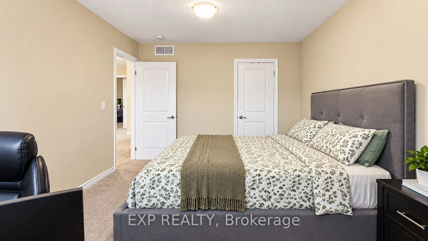 355 BEECHDROPS Drive #Upper
