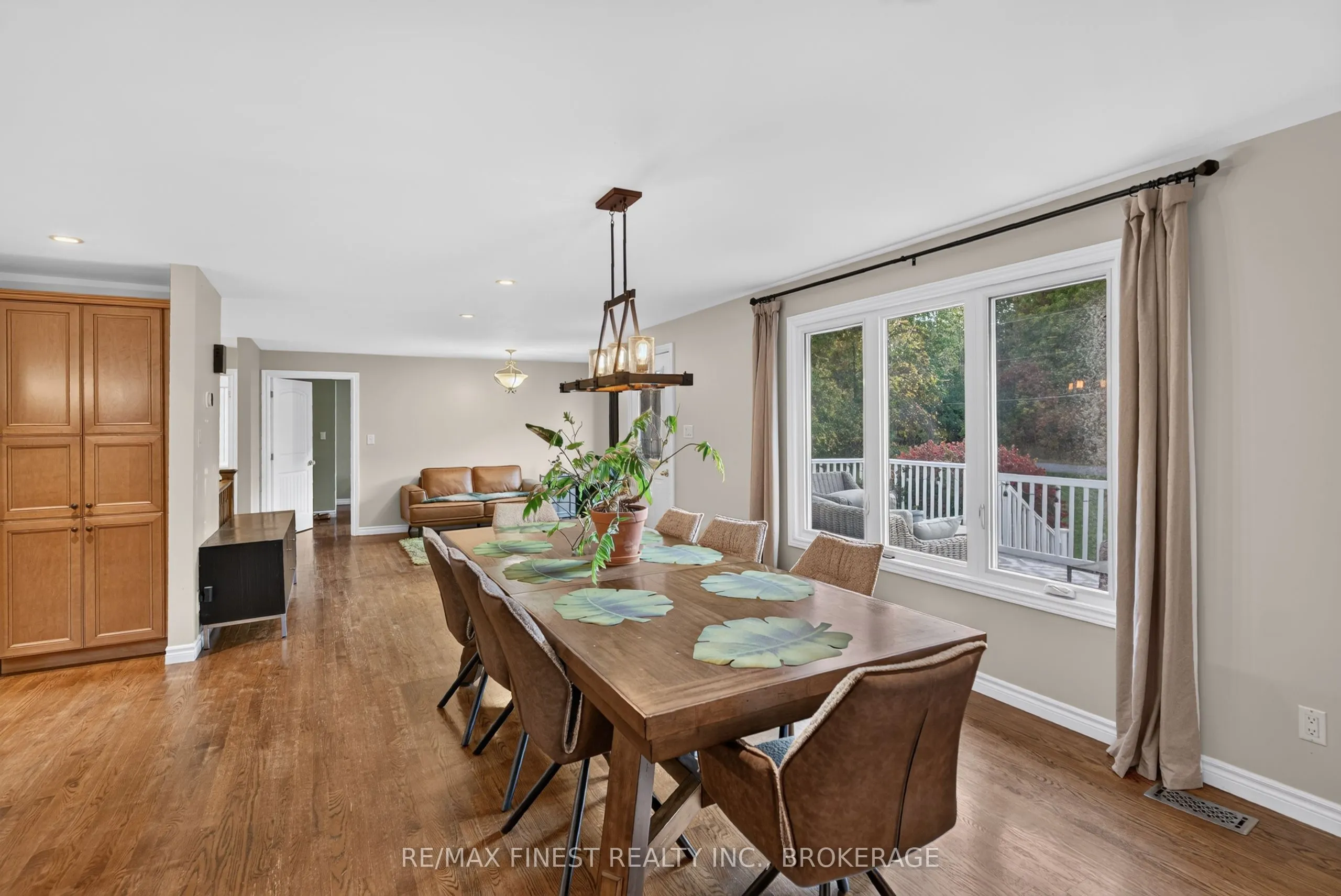 466 MacKenzie Road