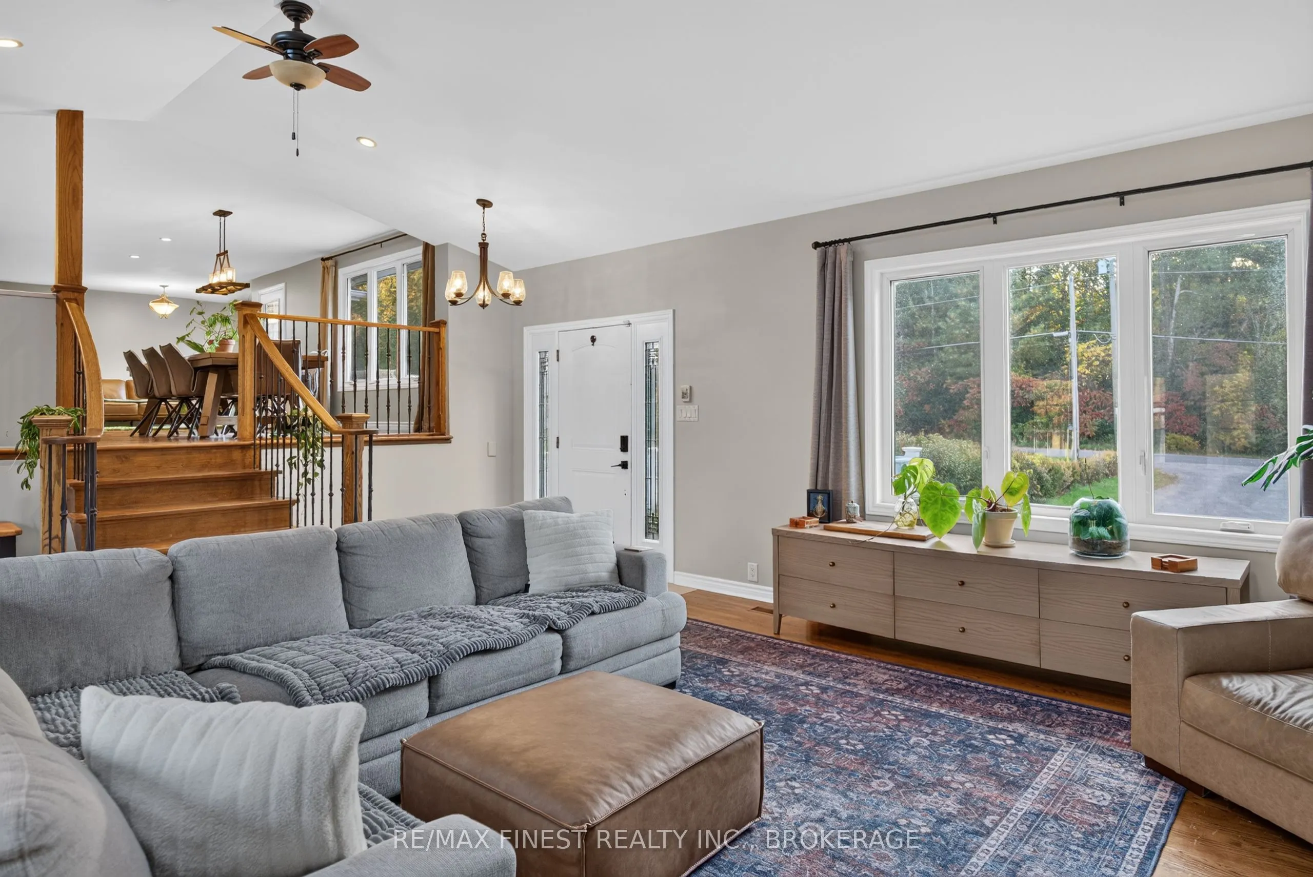 466 MacKenzie Road