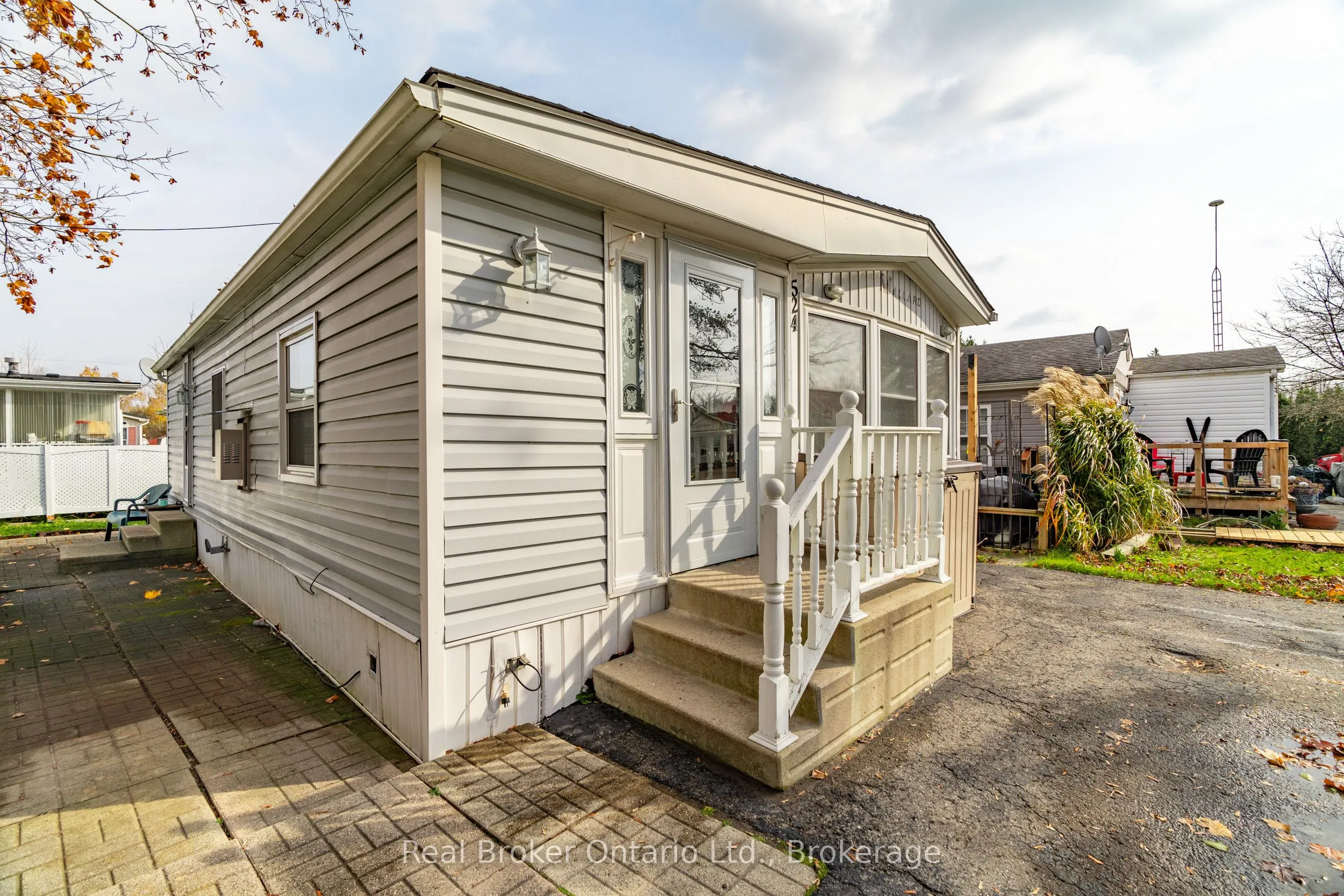 524 POPLAR Place