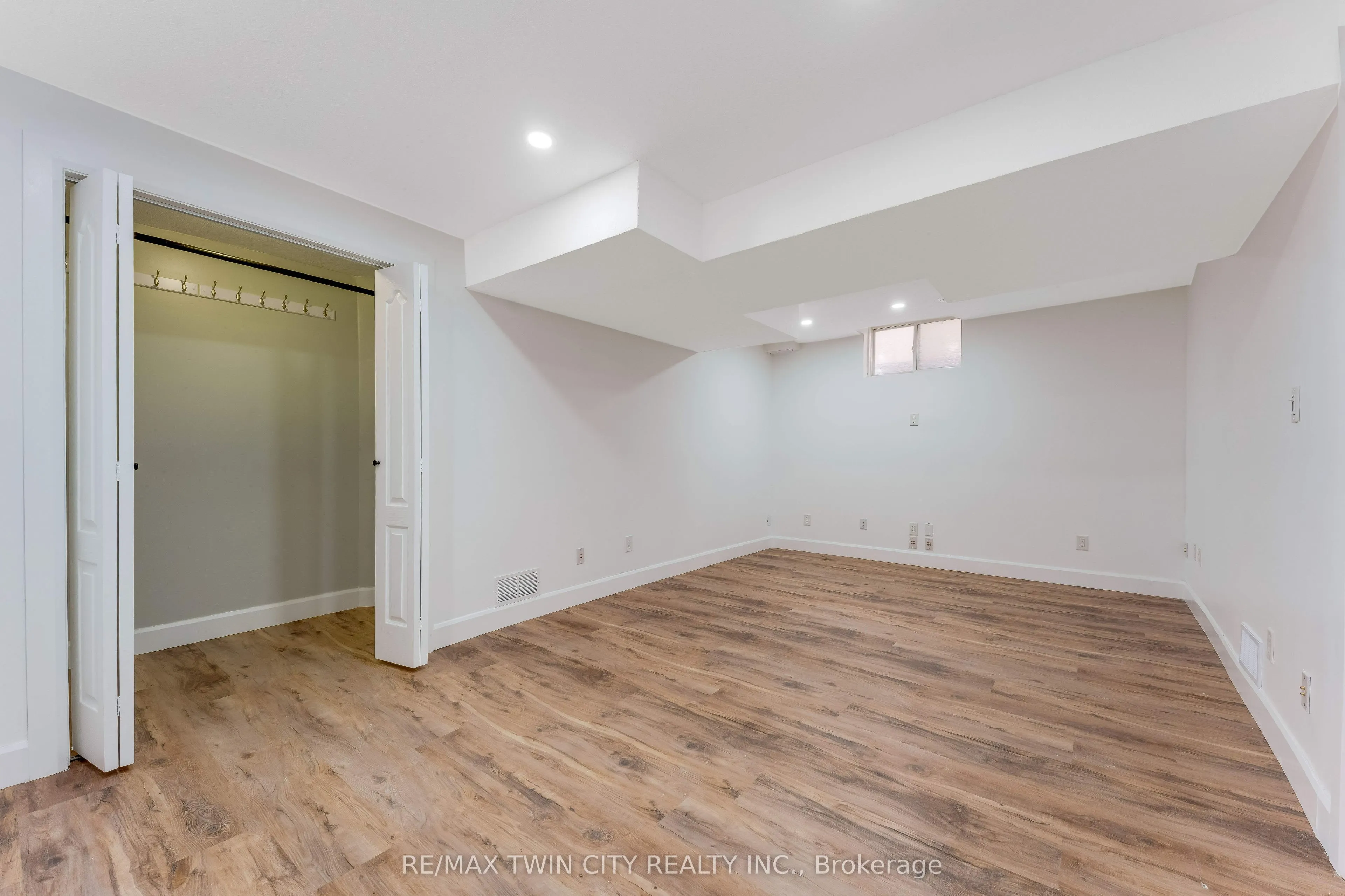 31 Swartz Street