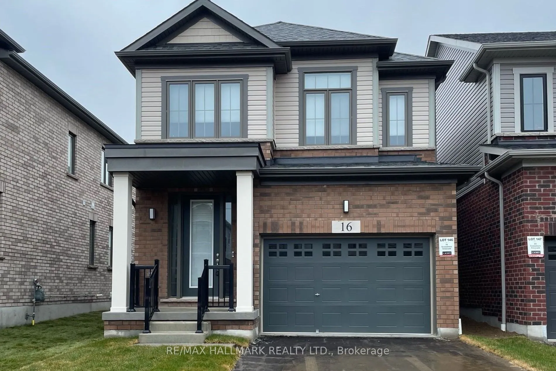 16 Crossmore Crescent