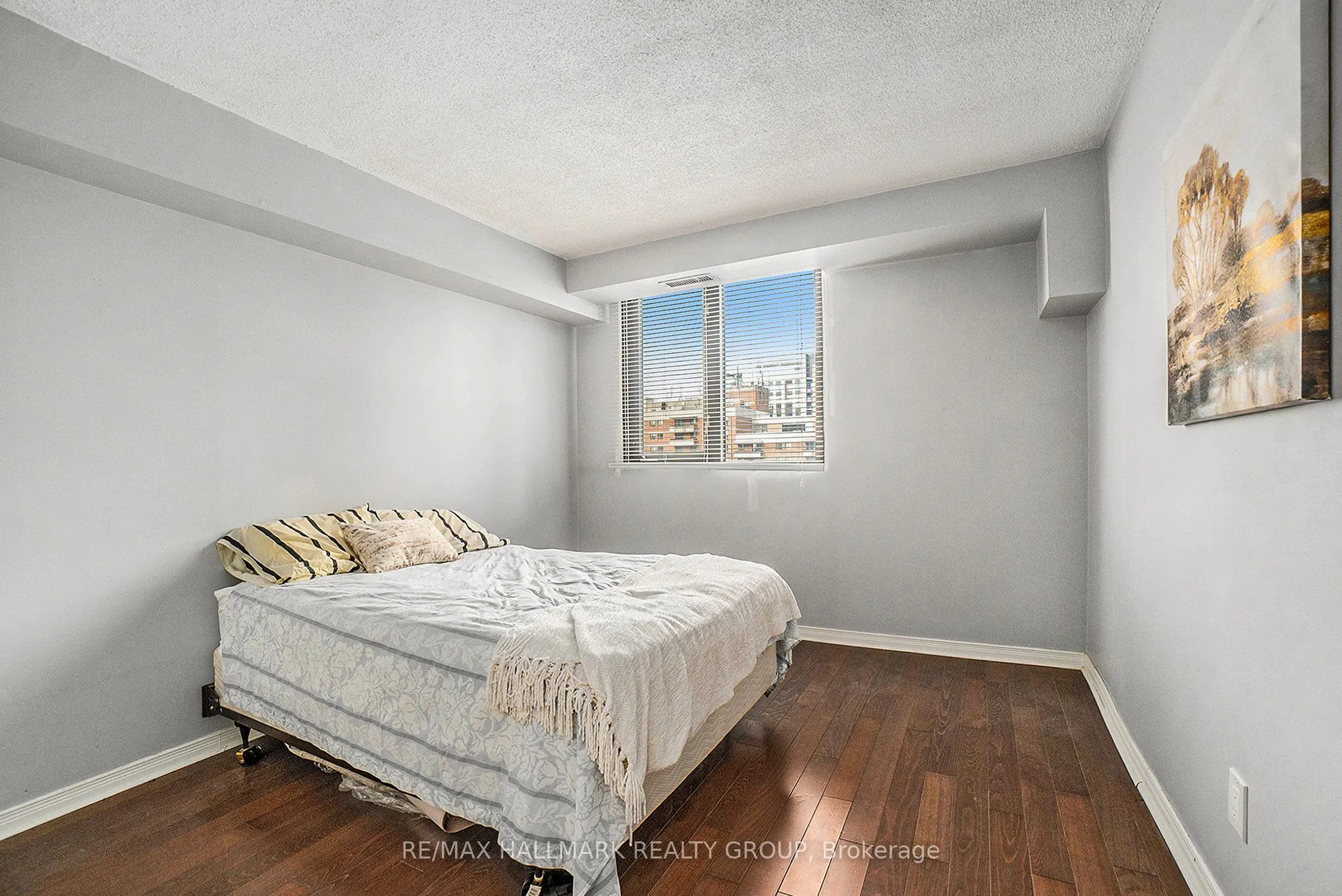 200 Bay Street #1102