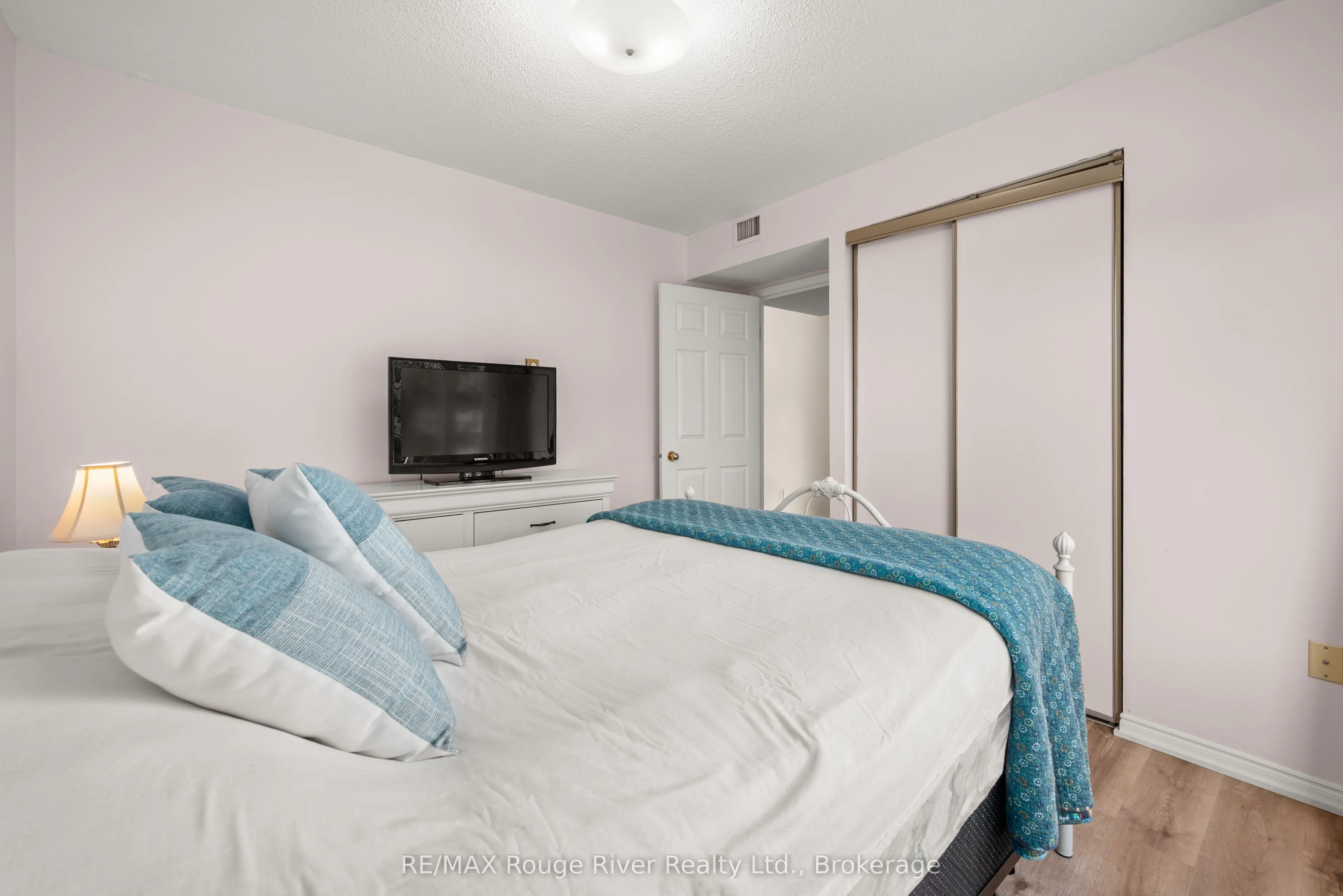 1 Heritage Way #207