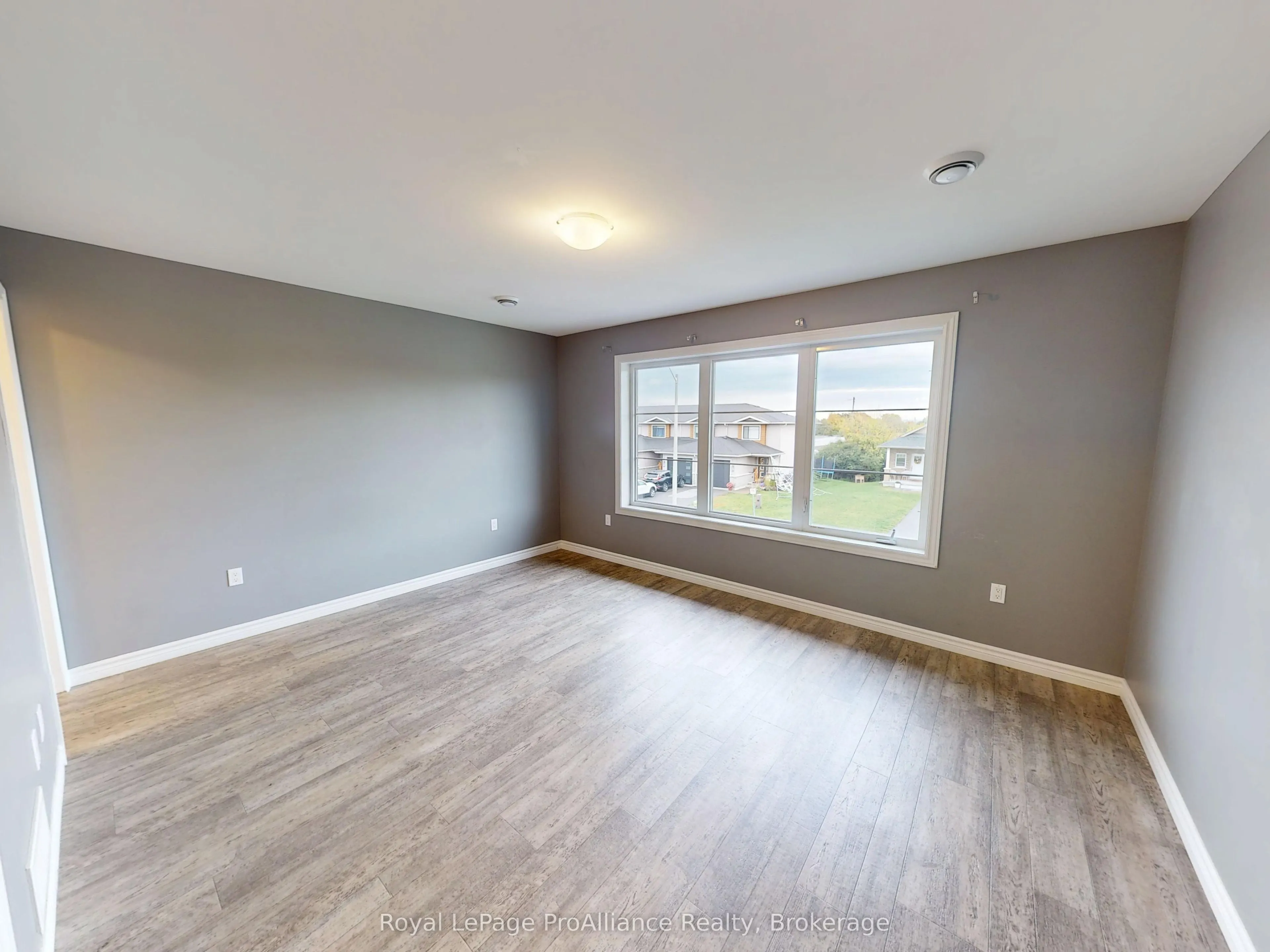 70 Ridgeway Place