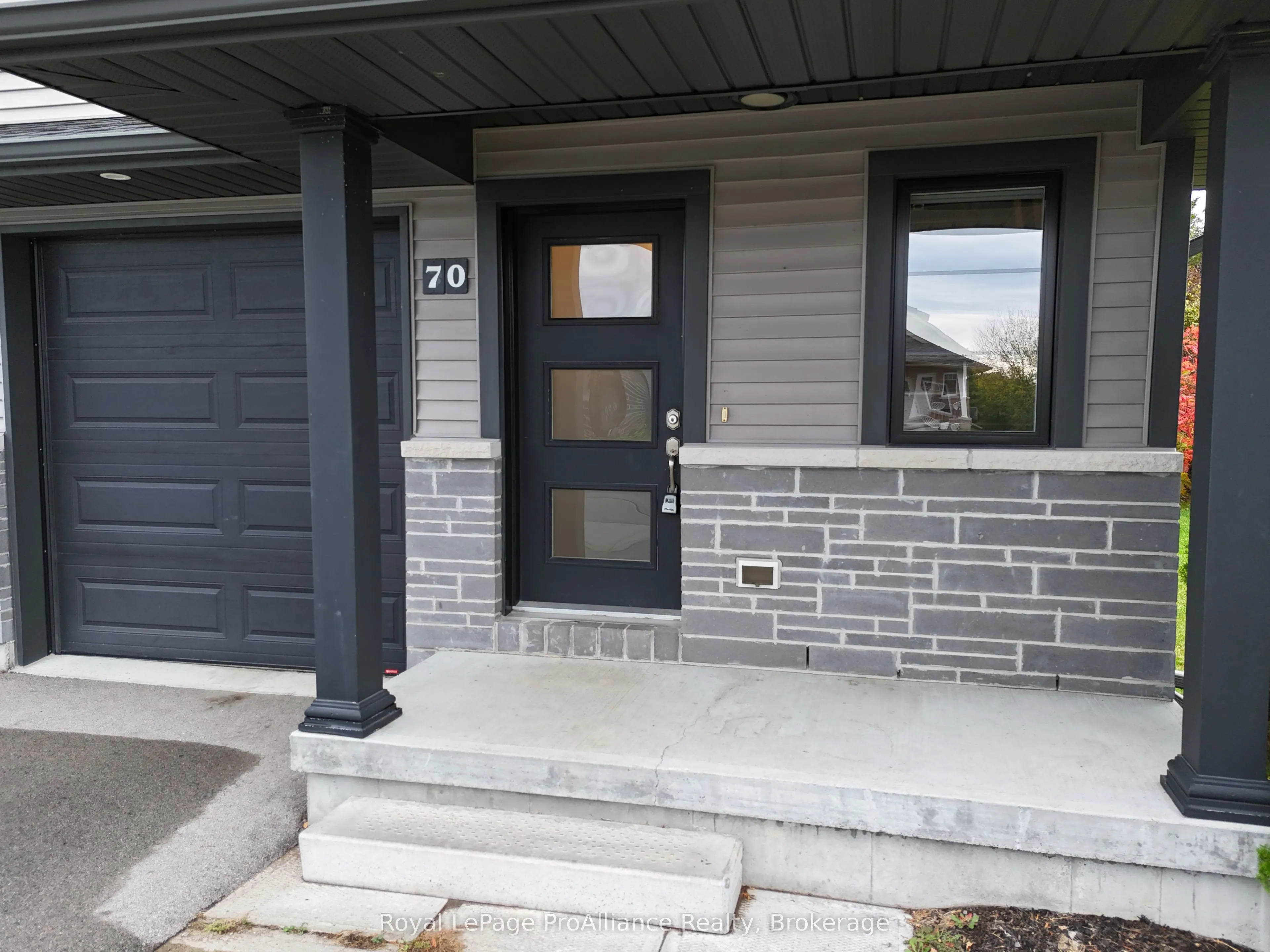 70 Ridgeway Place