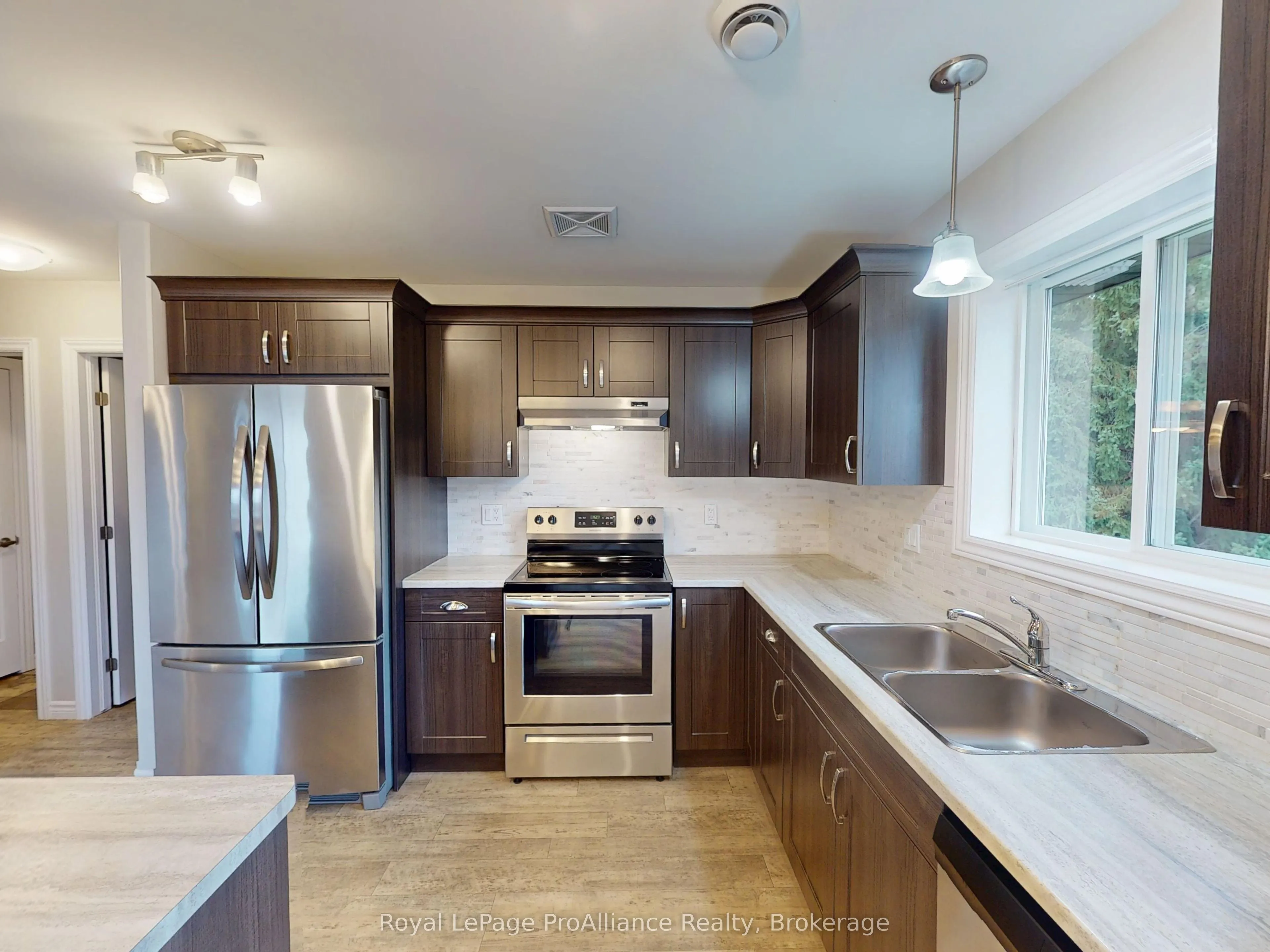 70 Ridgeway Place